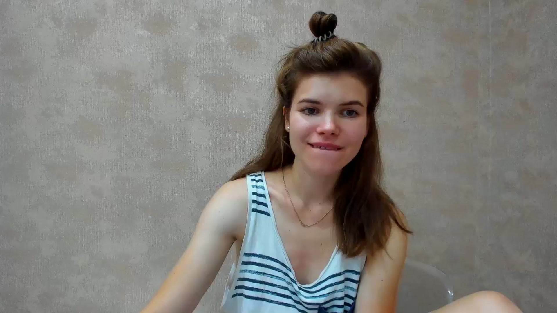 Gallery image thumbnail from MissJeanne's myfreecams stream on, 09/17/2024, 12:37 image 1 of 20
