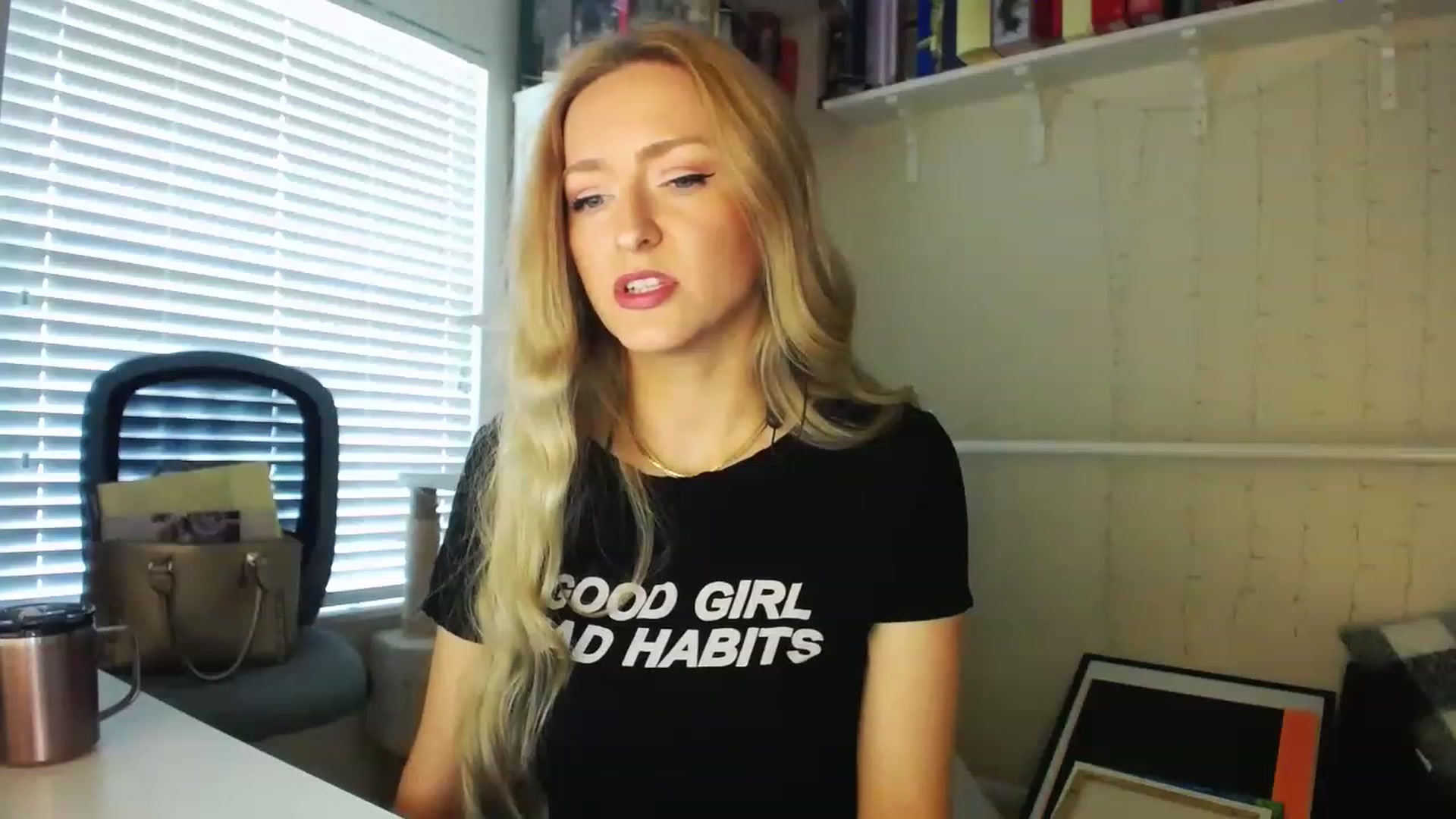 Gallery image thumbnail from MissJules's myfreecams stream on, 04/19/2023, 15:21 image 17 of 20