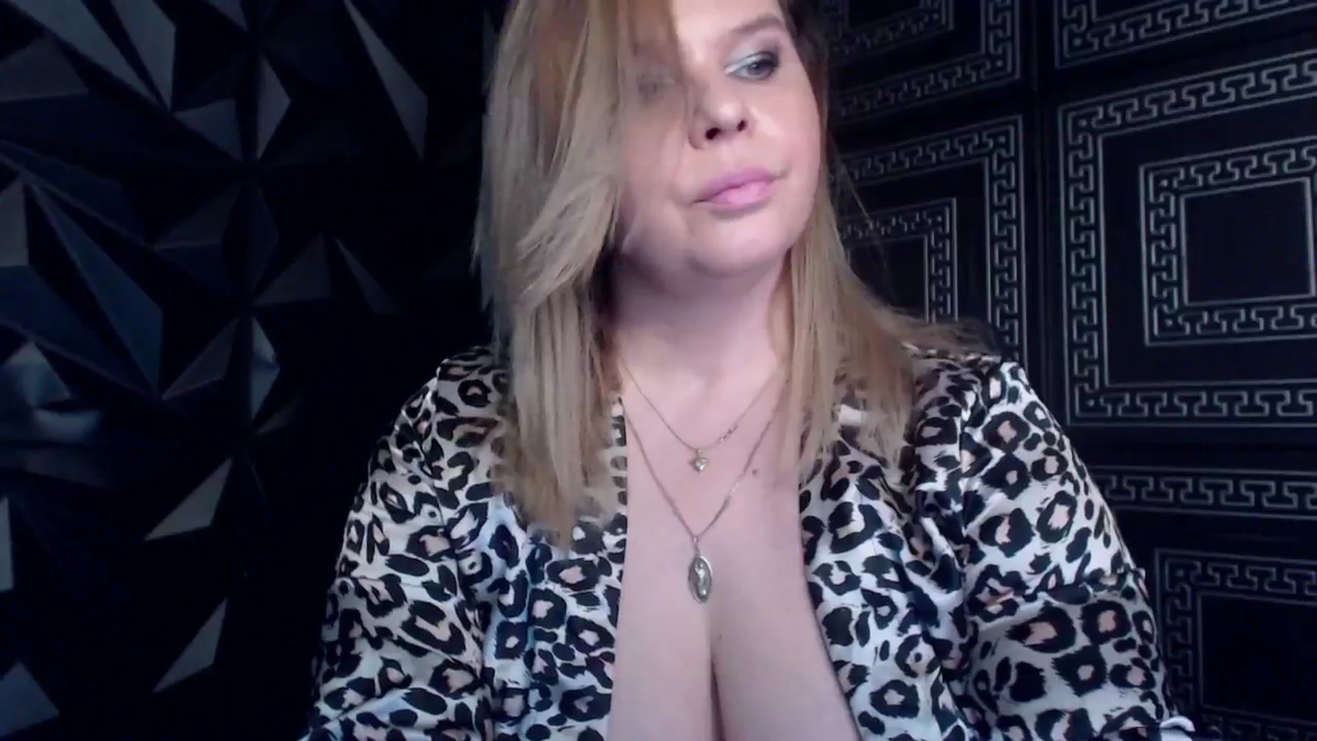 Gallery image thumbnail from MissKali666's myfreecams stream on, 06/22/2024, 09:55 image 7 of 20