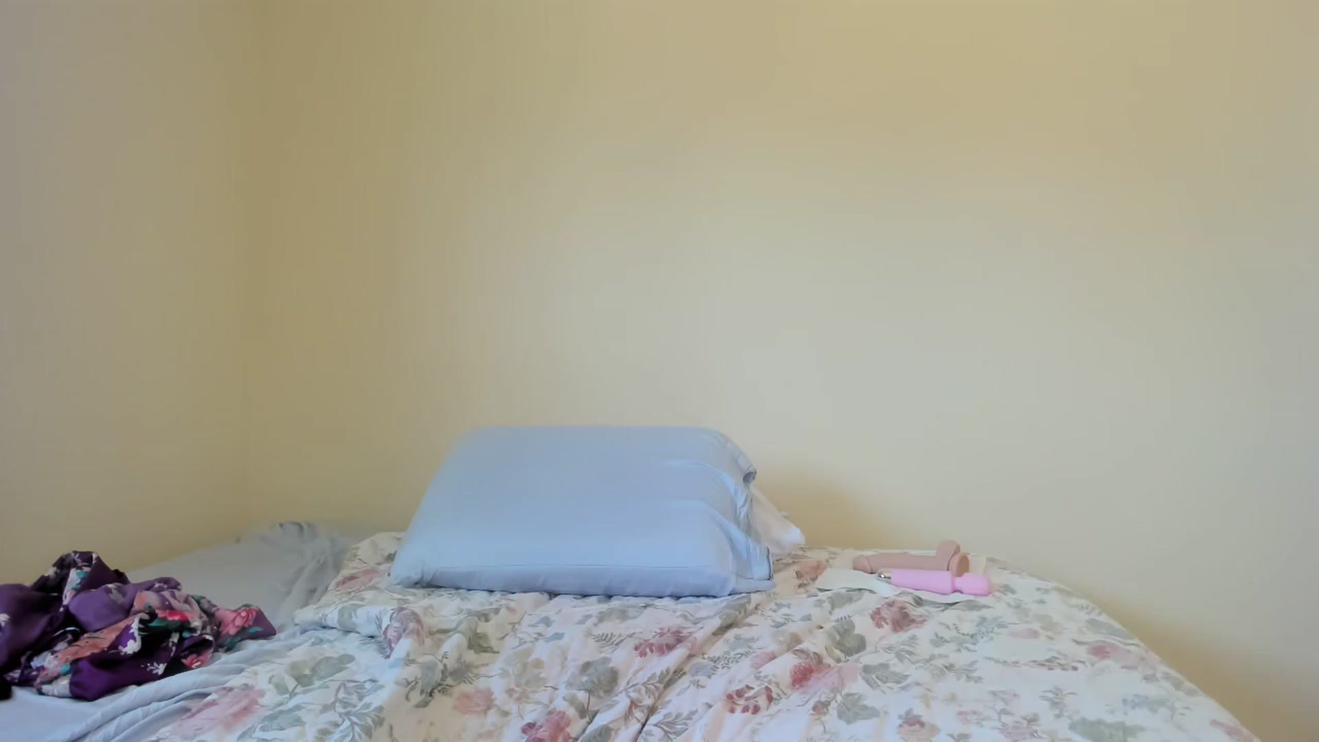 Gallery image thumbnail from MissKitty629's myfreecams stream on, 03/19/2023, 19:42 image 19 of 20