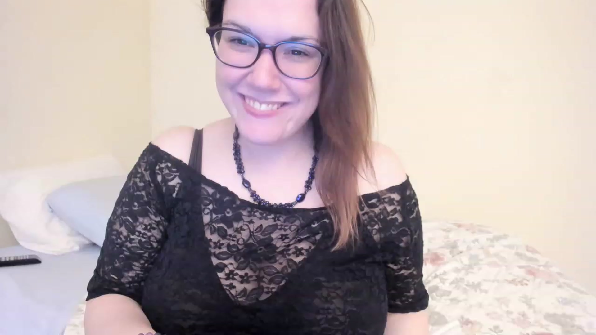 Gallery image thumbnail from MissKitty629's myfreecams stream on, 04/24/2023, 01:24 image 8 of 20