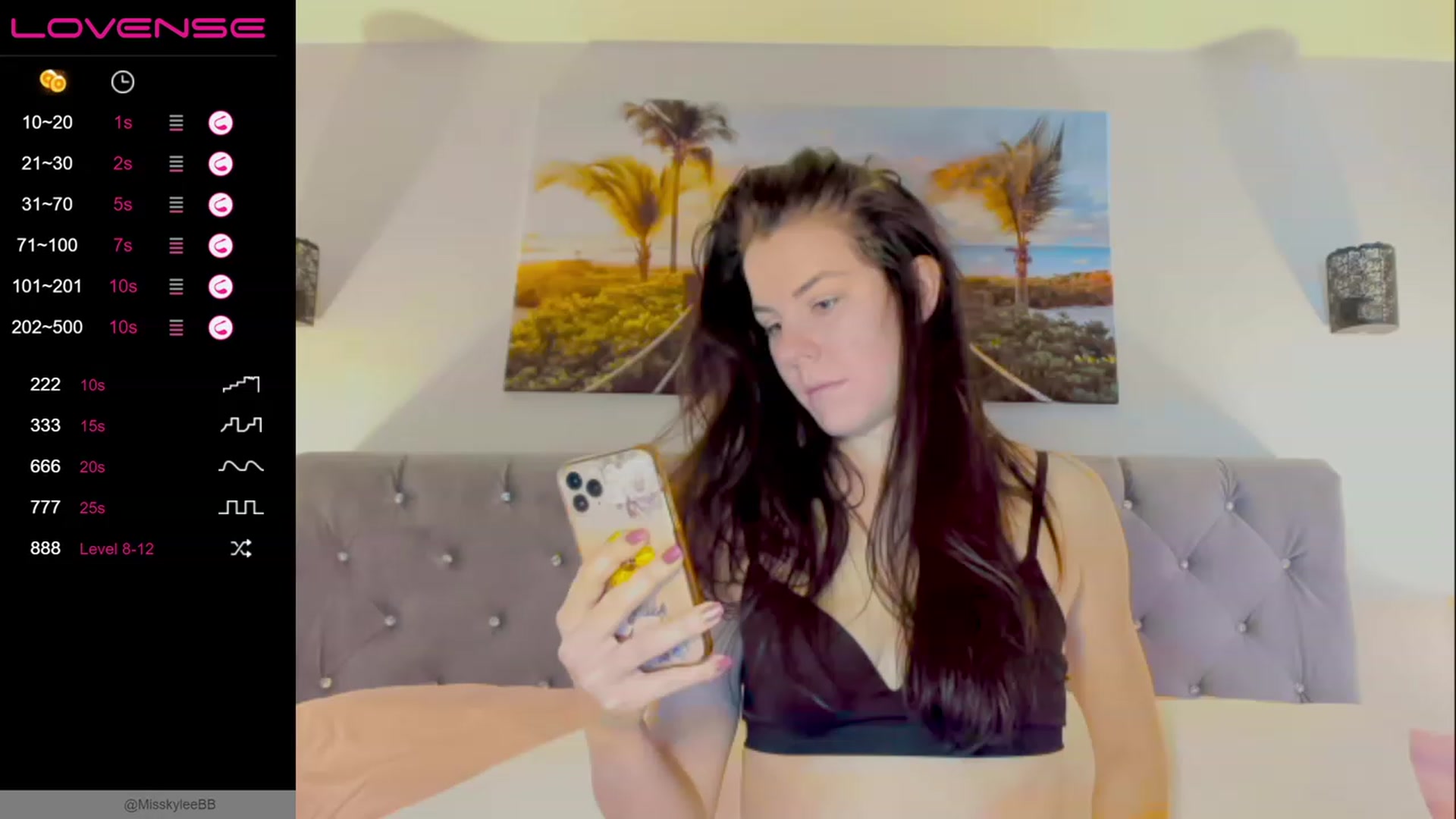 Gallery image thumbnail from MissKyleeBB's myfreecams stream on, 11/21/2022, 18:20 image 10 of 20