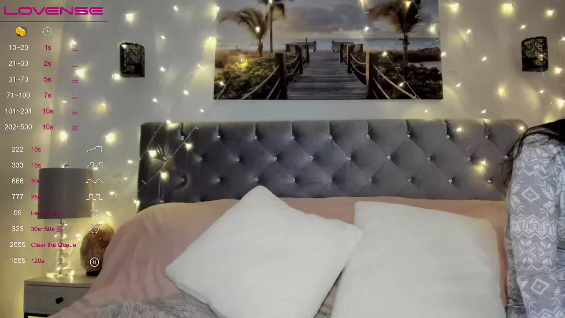 Gallery image thumbnail from MissKyleeBB's myfreecams stream on, 12/06/2022, 18:36 image 17 of 20