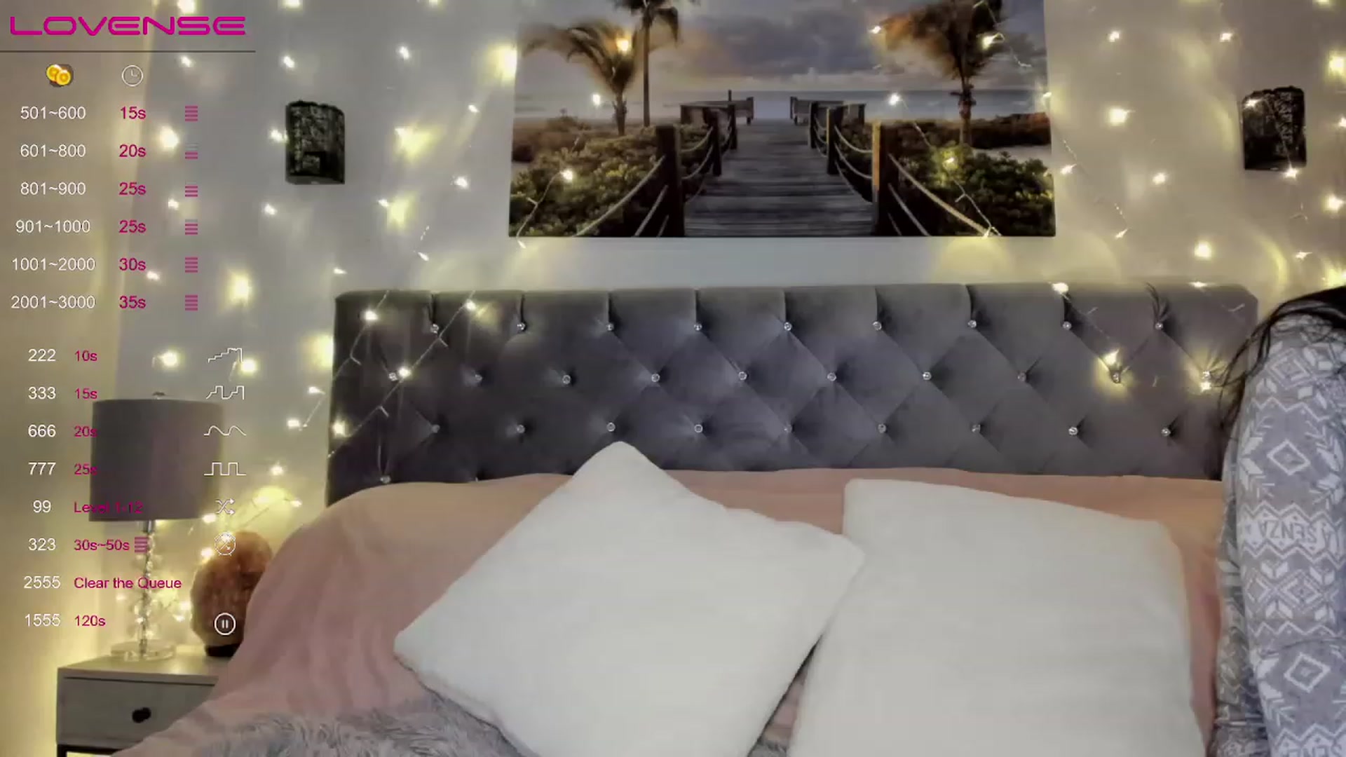 Gallery image thumbnail from MissKyleeBB's myfreecams stream on, 12/06/2022, 18:36 image 16 of 20