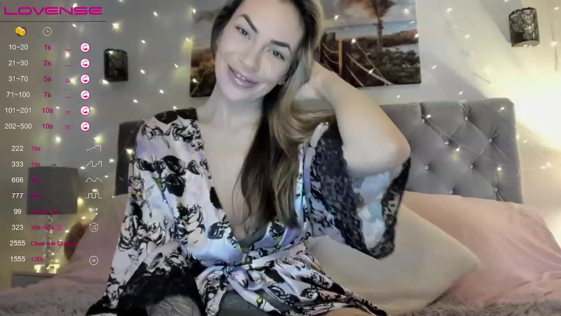 Gallery image thumbnail from MissKyleeBB's myfreecams stream on, 12/10/2022, 18:28 image 5 of 20