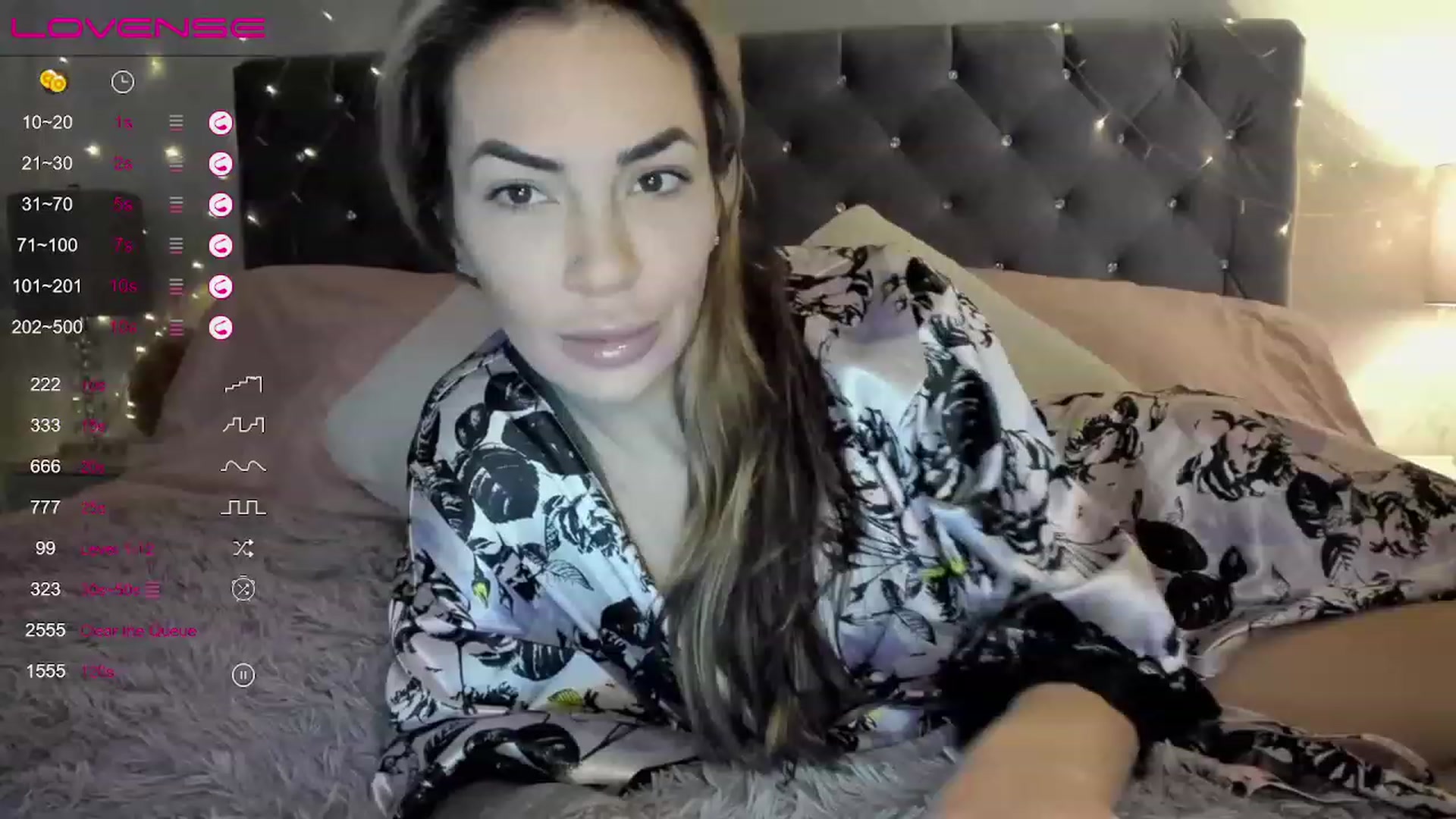 Gallery image thumbnail from MissKyleeBB's myfreecams stream on, 12/10/2022, 18:28 image 2 of 20