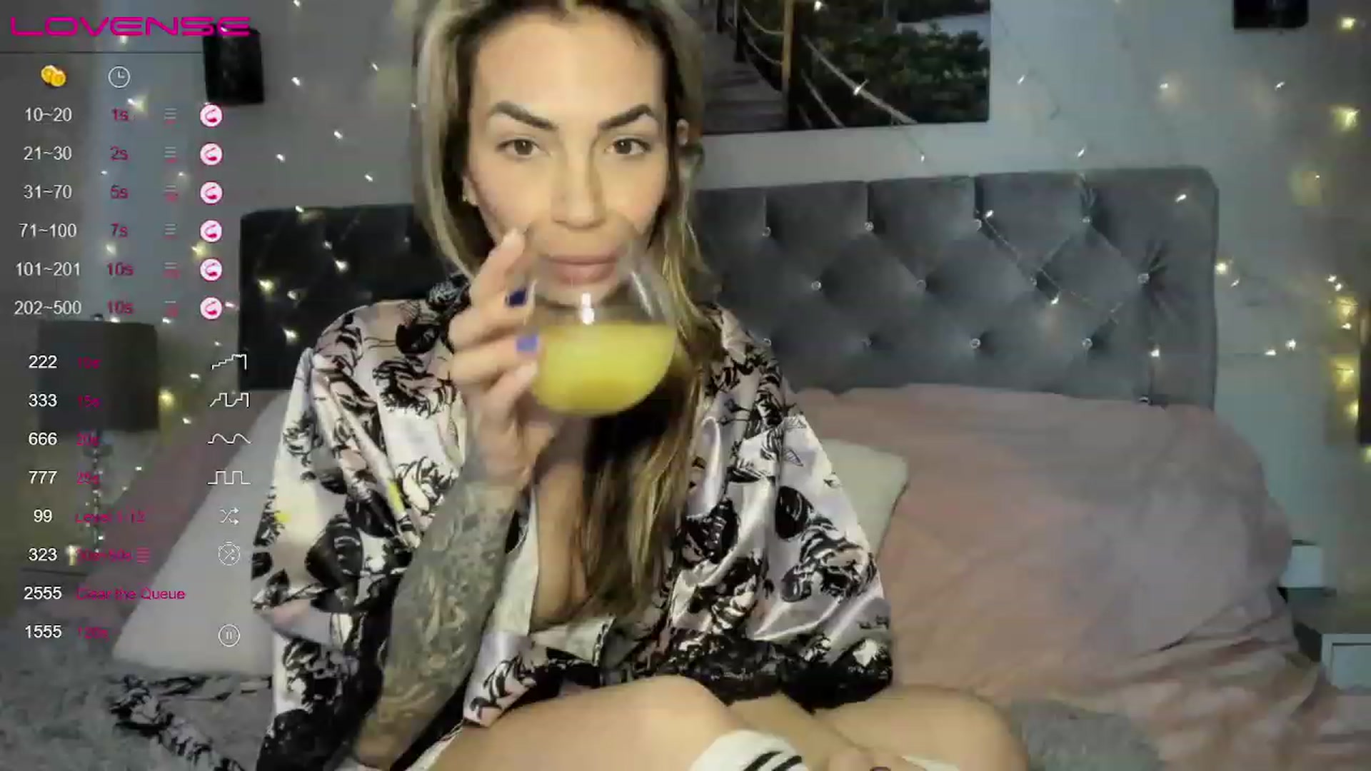 Gallery image thumbnail from MissKyleeBB's myfreecams stream on, 12/10/2022, 20:04 image 14 of 20