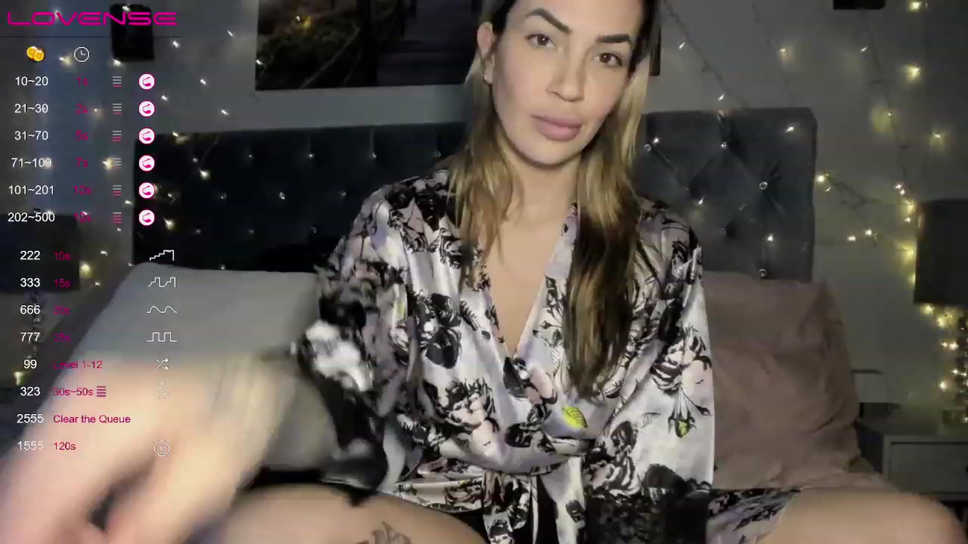 Gallery image thumbnail from MissKyleeBB's myfreecams stream on, 12/10/2022, 20:39 image 4 of 20