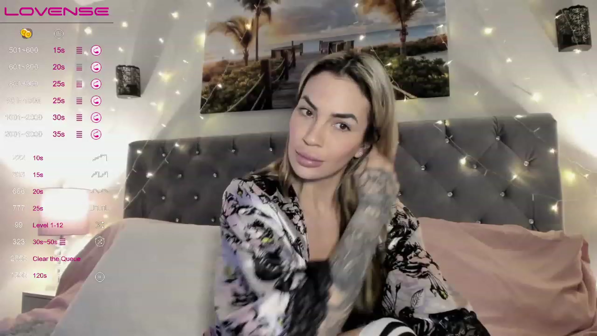 Gallery image thumbnail from MissKyleeBB's myfreecams stream on, 12/10/2022, 21:08 image 1 of 20