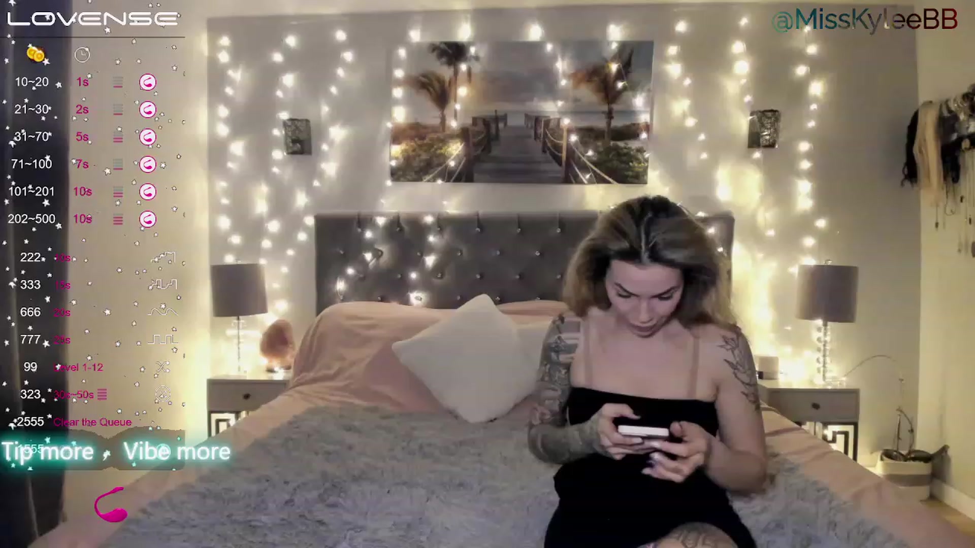 Gallery image thumbnail from MissKyleeBB's myfreecams stream on, 12/22/2022, 03:22 image 4 of 20