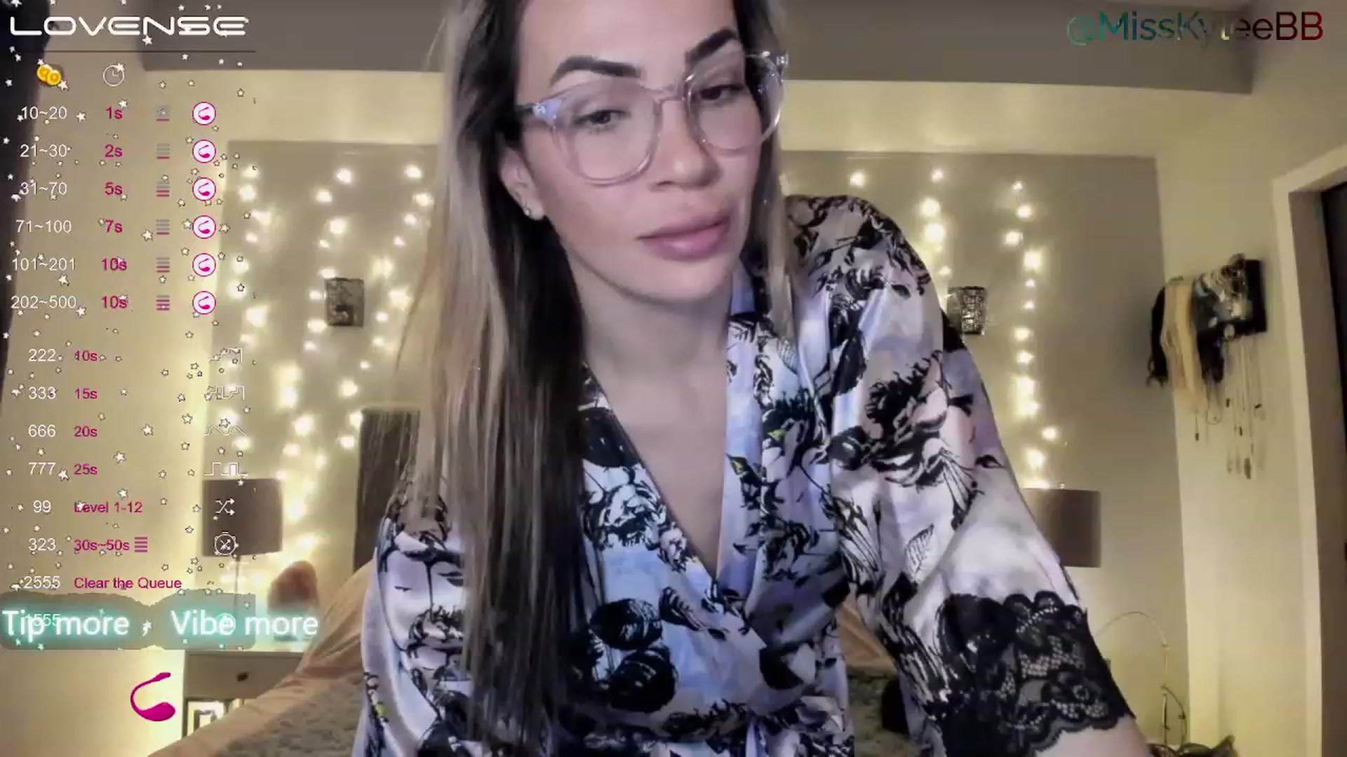 Gallery image thumbnail from MissKyleeBB's myfreecams stream on, 12/27/2022, 03:38 image 4 of 20
