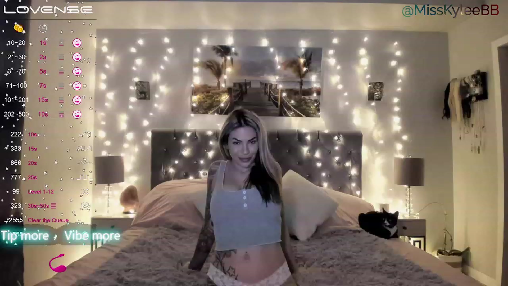 Gallery image thumbnail from MissKyleeBB's myfreecams stream on, 12/27/2022, 16:49 image 4 of 20
