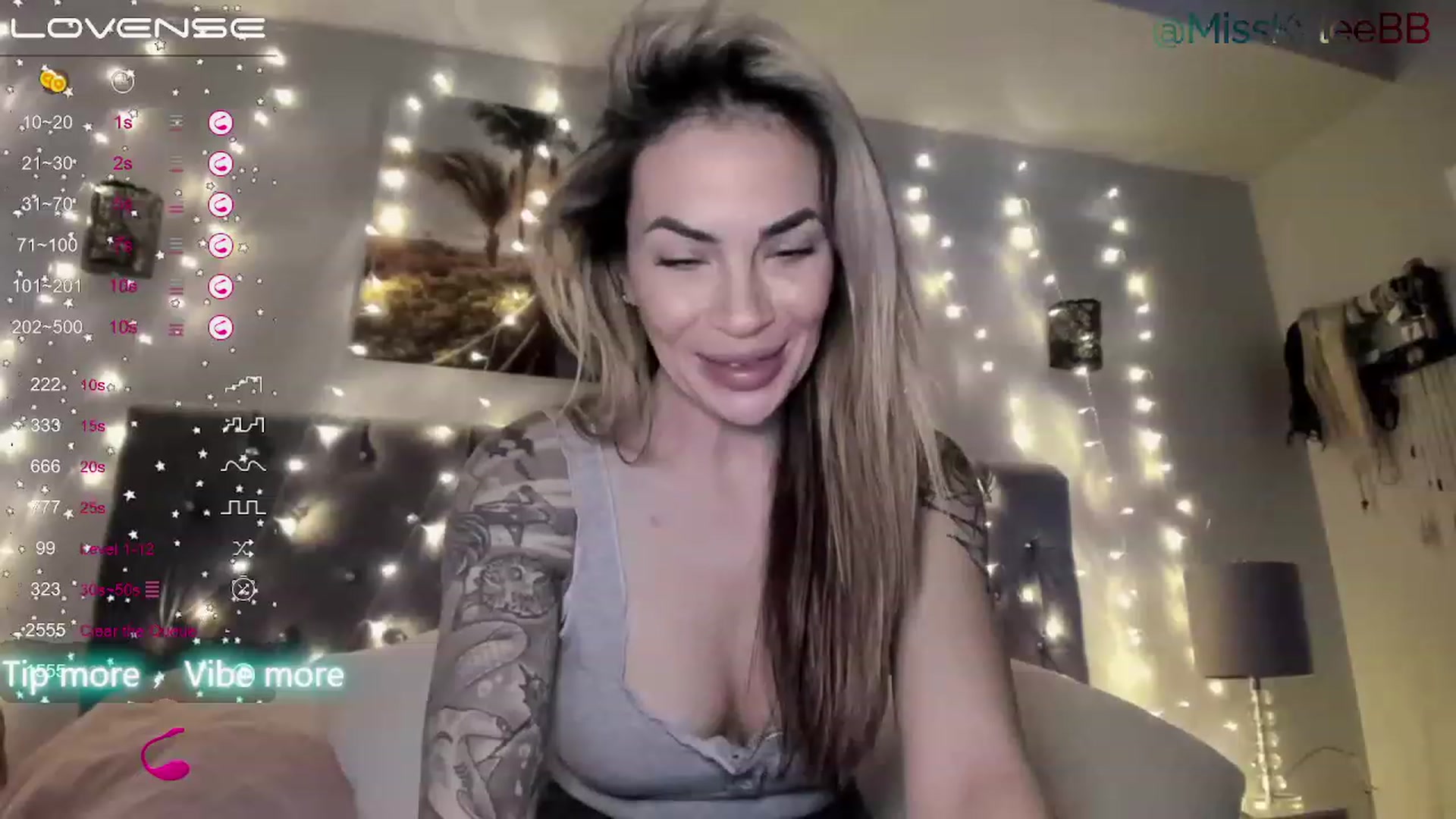 Gallery image thumbnail from MissKyleeBB's myfreecams stream on, 12/27/2022, 17:50 image 17 of 20