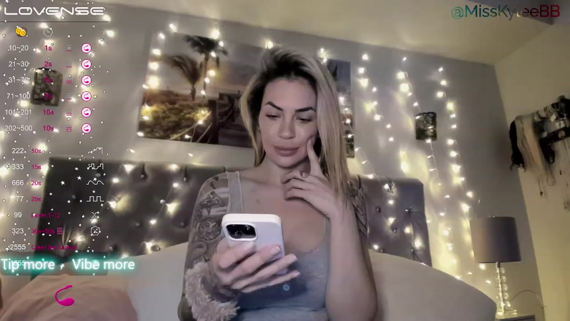 Gallery image thumbnail from MissKyleeBB's myfreecams stream on, 12/27/2022, 17:50 image 19 of 20