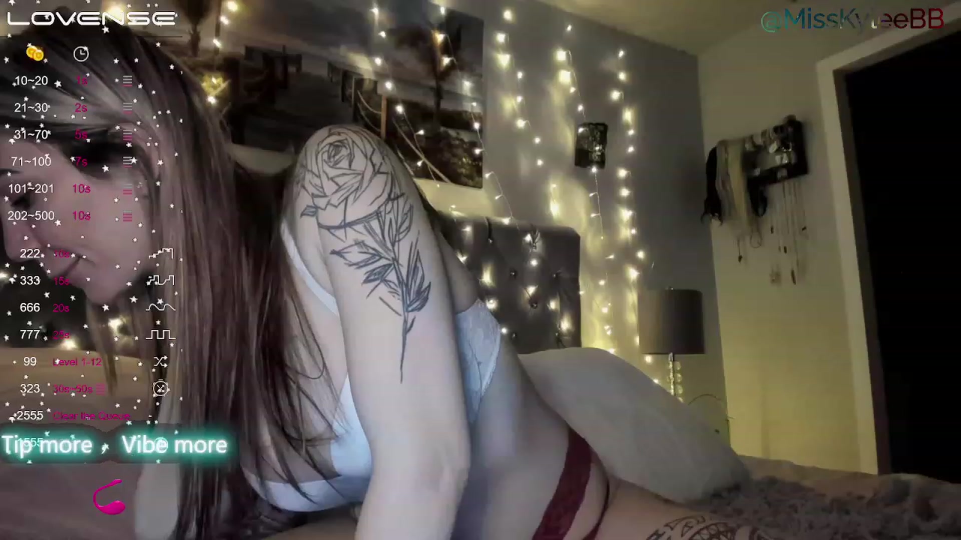 Gallery image thumbnail from MissKyleeBB's myfreecams stream on, 12/27/2022, 18:48 image 15 of 20