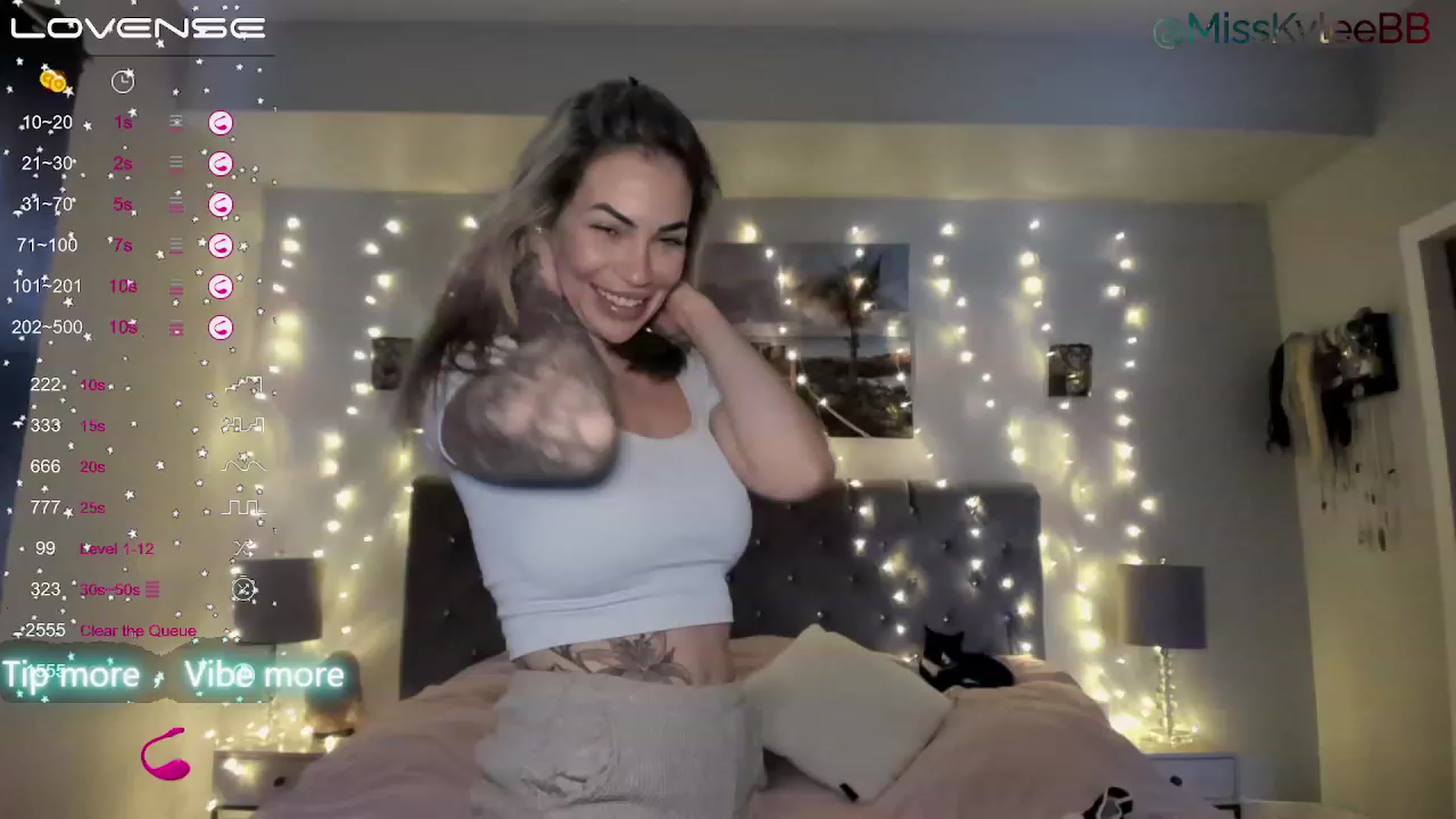 Gallery image thumbnail from MissKyleeBB's myfreecams stream on, 01/05/2023, 19:18 image 9 of 20