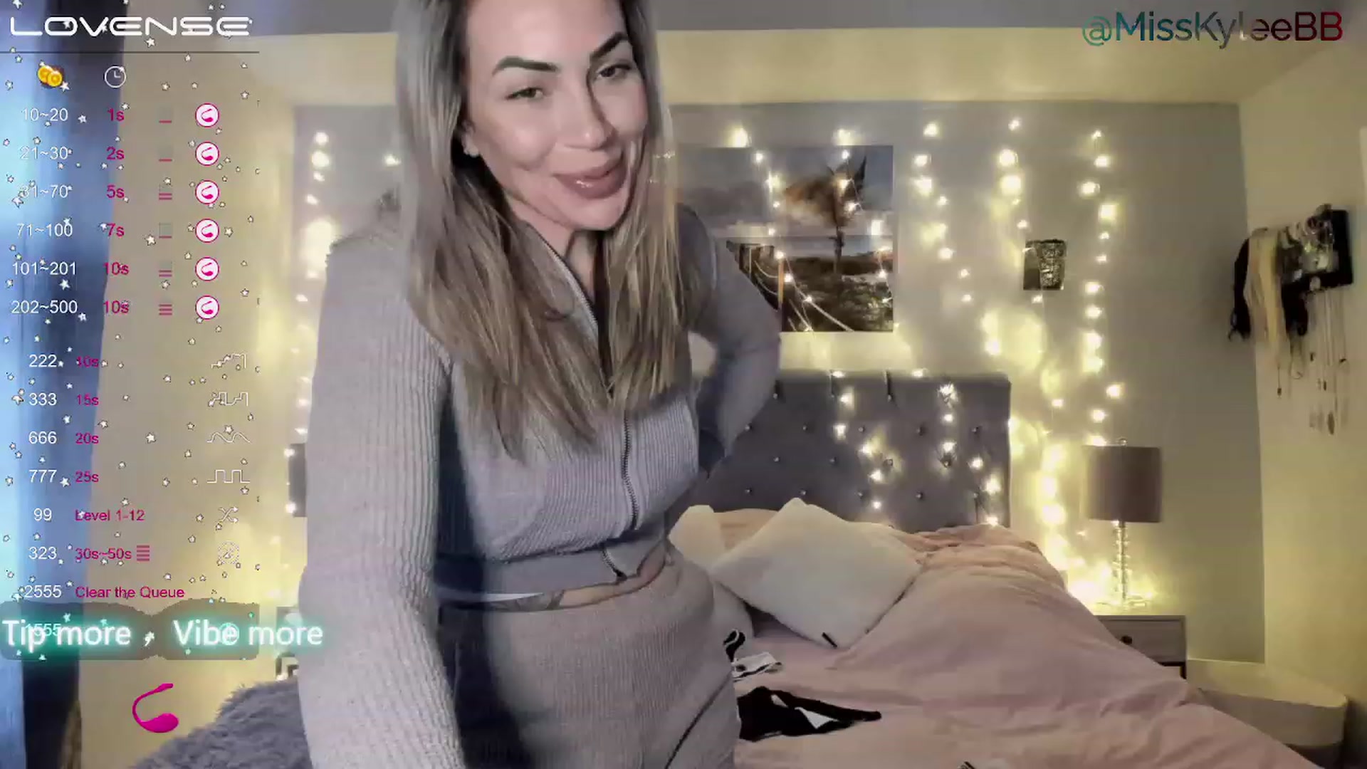 Gallery image thumbnail from MissKyleeBB's myfreecams stream on, 01/05/2023, 19:18 image 2 of 20