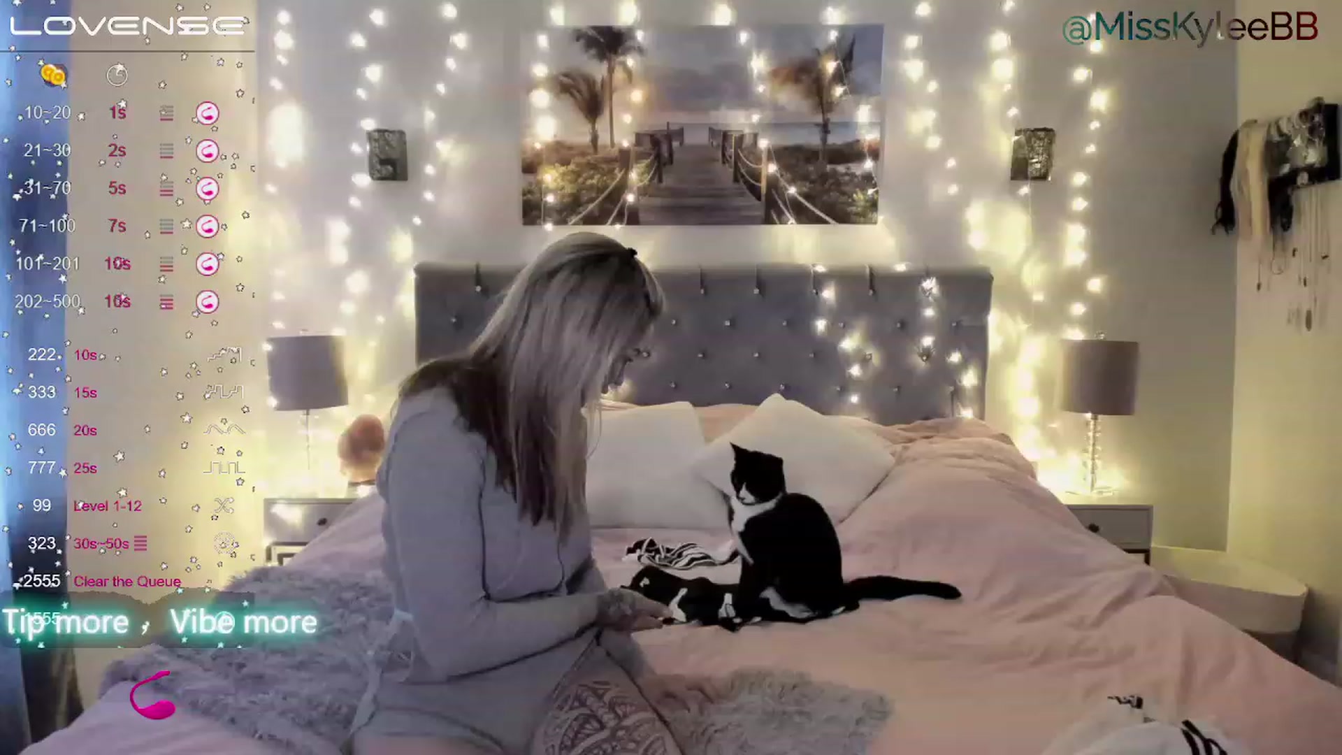 Gallery image thumbnail from MissKyleeBB's myfreecams stream on, 01/05/2023, 19:18 image 3 of 20