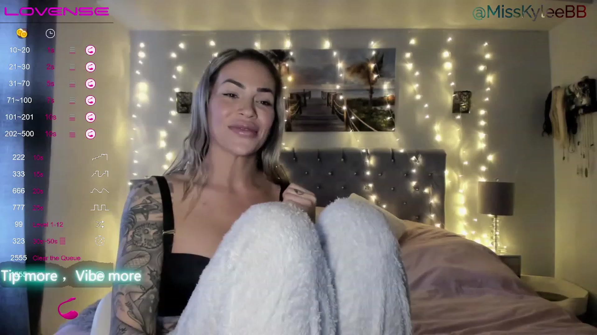 Gallery image thumbnail from MissKyleeBB's myfreecams stream on, 01/09/2023, 19:55 image 13 of 20
