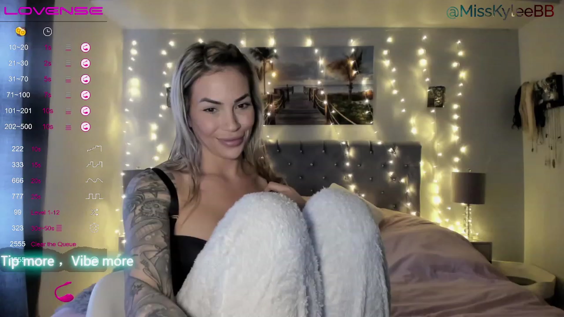 Gallery image thumbnail from MissKyleeBB's myfreecams stream on, 01/09/2023, 19:55 image 14 of 20