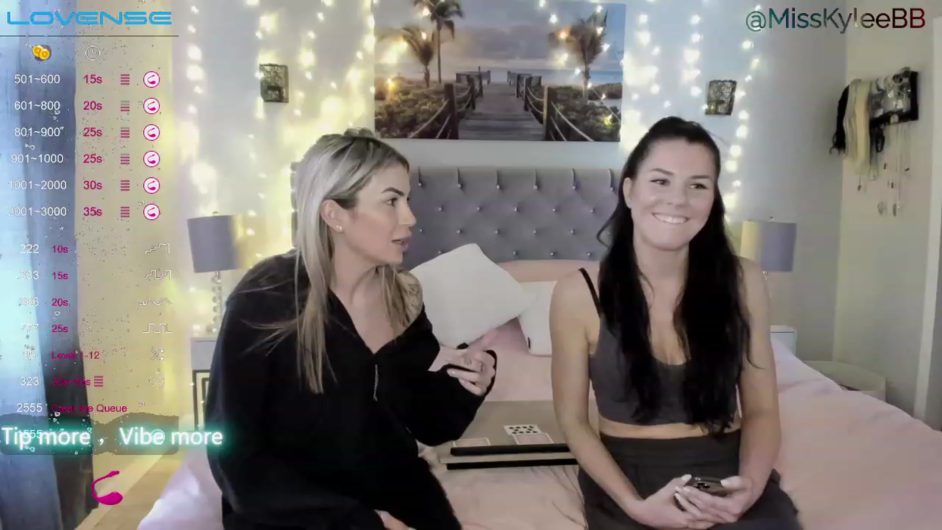 Gallery image thumbnail from MissKyleeBB's myfreecams stream on, 01/16/2023, 19:56 image 10 of 20