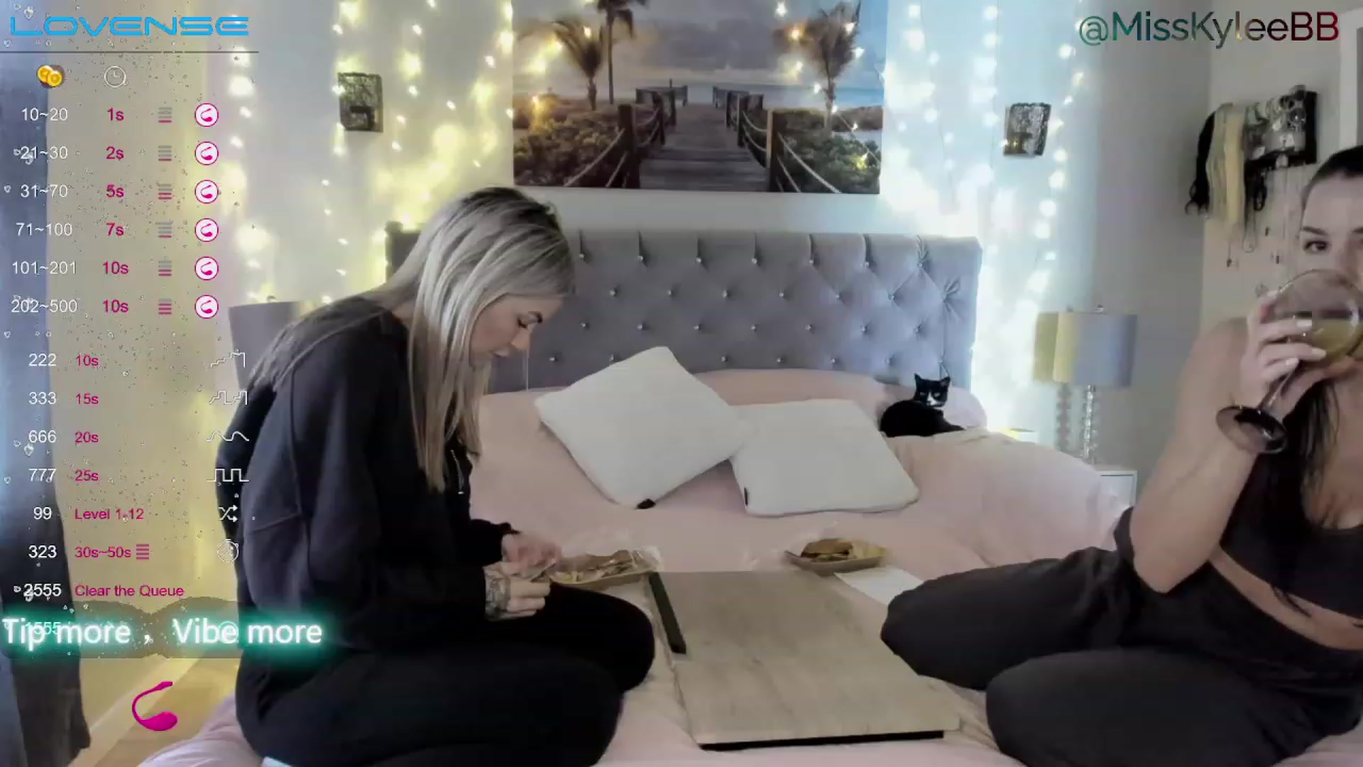 Gallery image thumbnail from MissKyleeBB's myfreecams stream on, 01/16/2023, 19:56 image 19 of 20