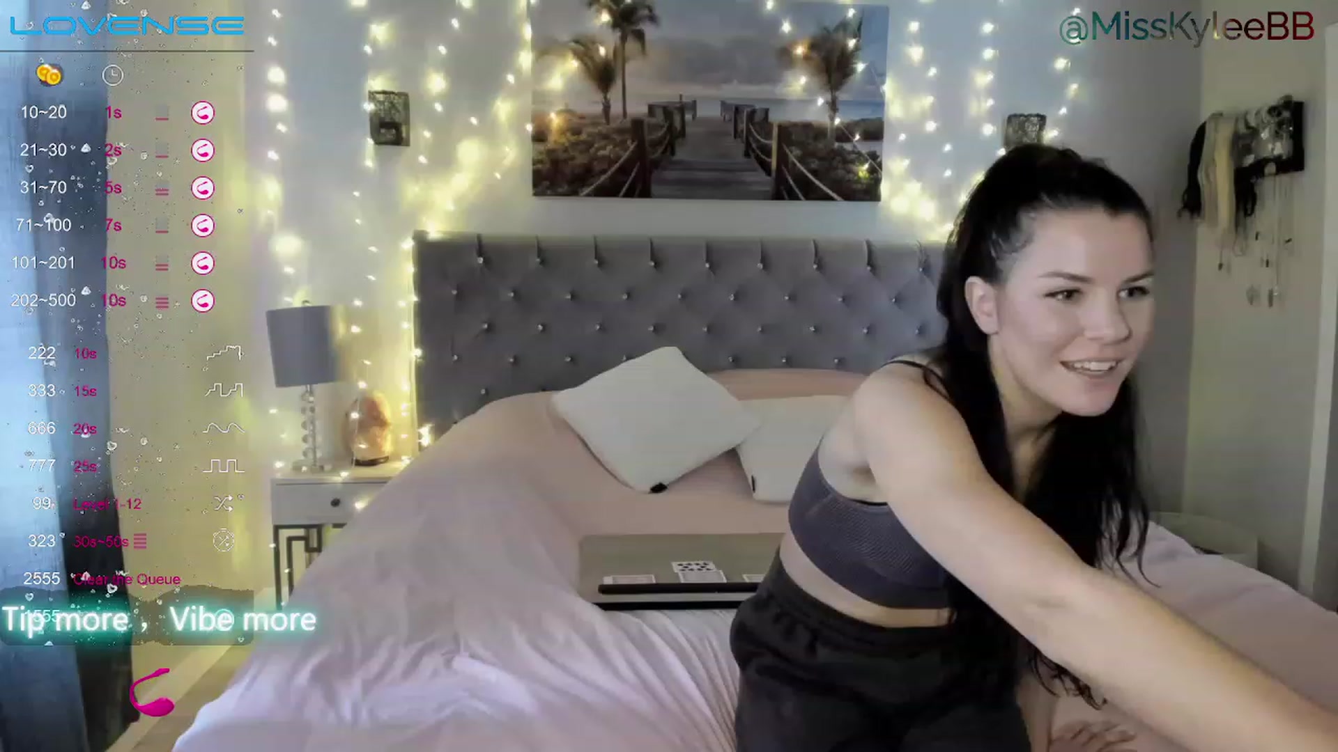 Gallery image thumbnail from MissKyleeBB's myfreecams stream on, 01/16/2023, 19:56 image 12 of 20