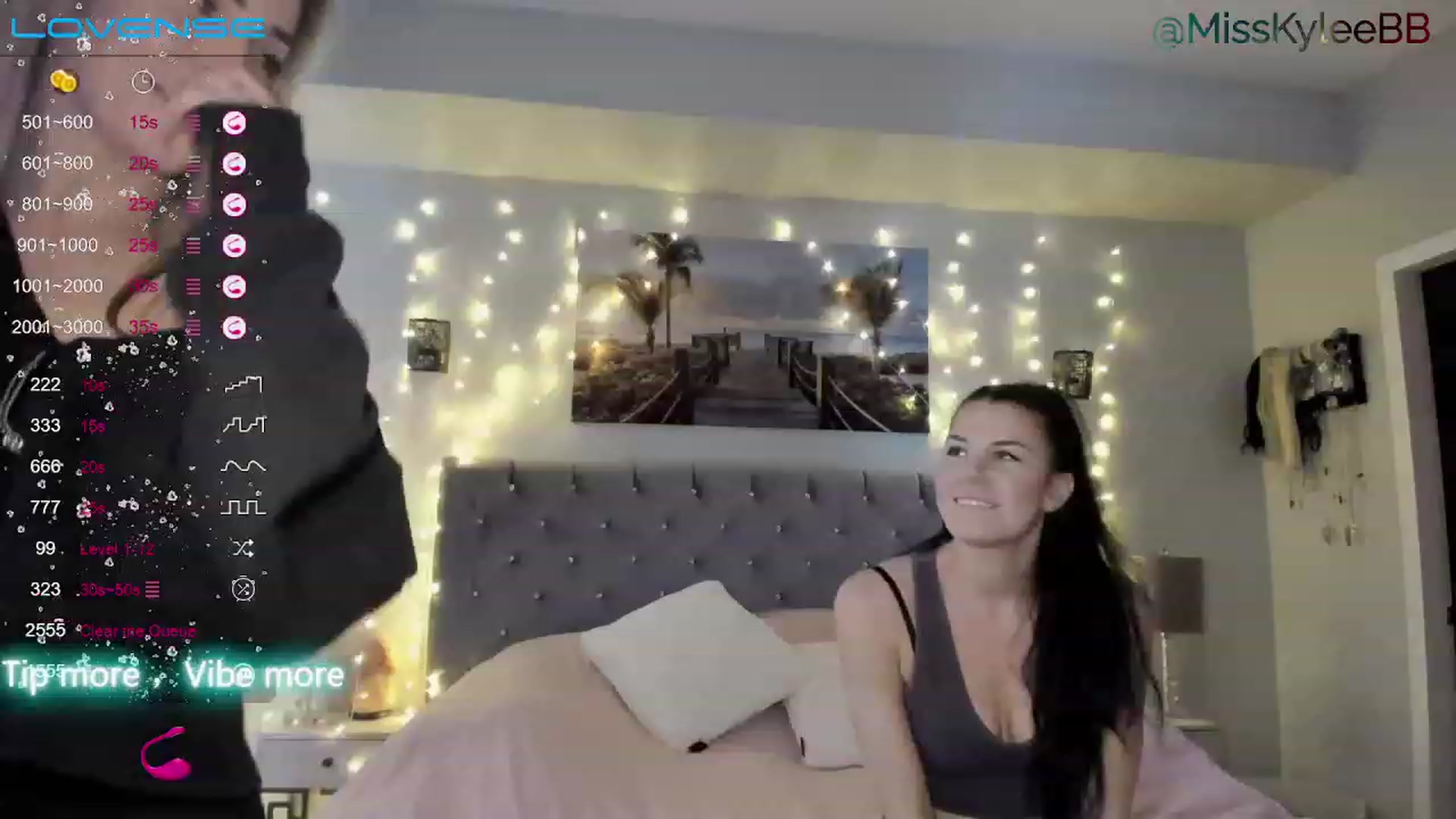 Gallery image thumbnail from MissKyleeBB's myfreecams stream on, 01/16/2023, 19:56 image 3 of 20