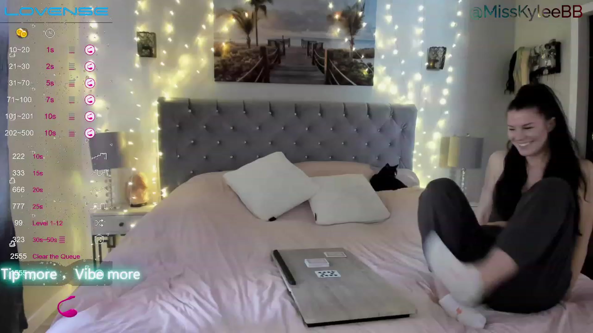 Gallery image thumbnail from MissKyleeBB's myfreecams stream on, 01/16/2023, 19:56 image 15 of 20