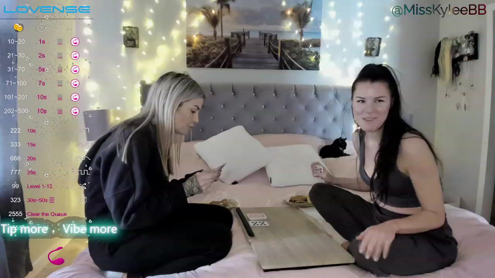 Gallery image thumbnail from MissKyleeBB's myfreecams stream on, 01/16/2023, 19:56 image 17 of 20
