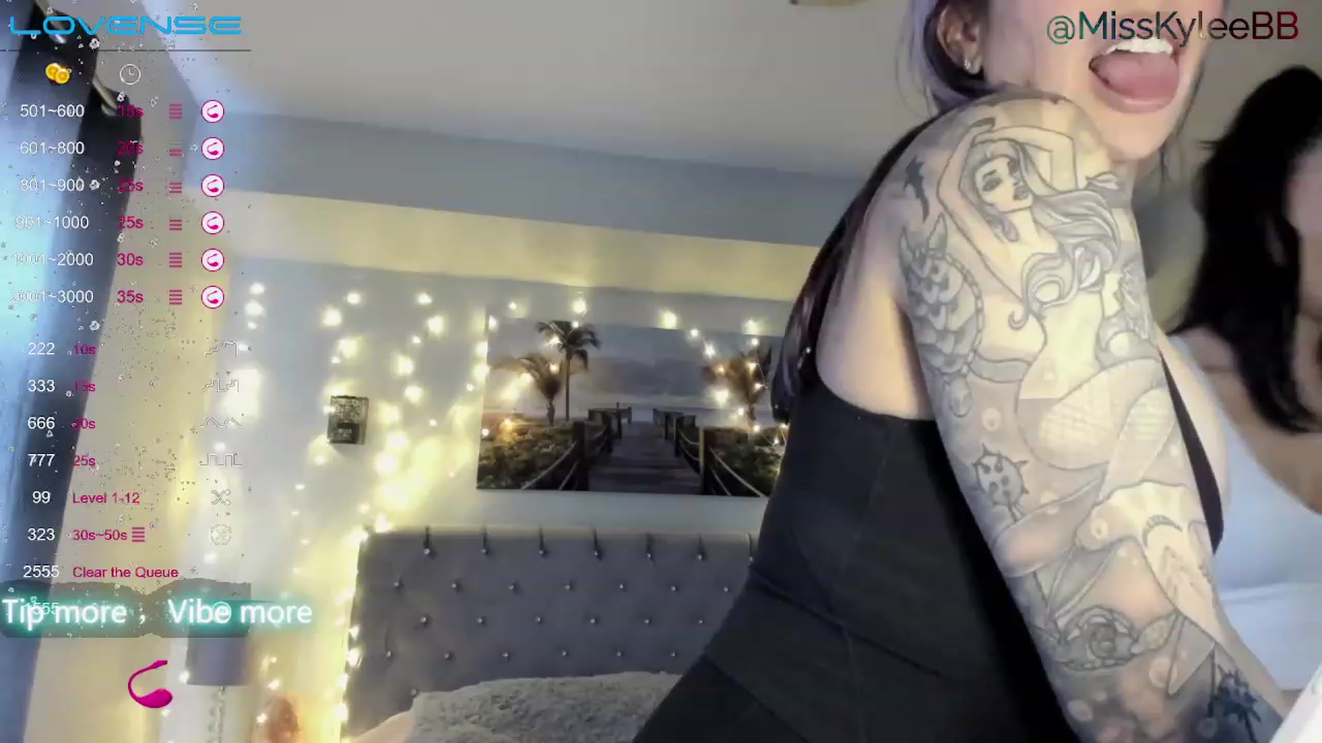 Gallery image thumbnail from MissKyleeBB's myfreecams stream on, 01/30/2023, 19:28 image 10 of 20