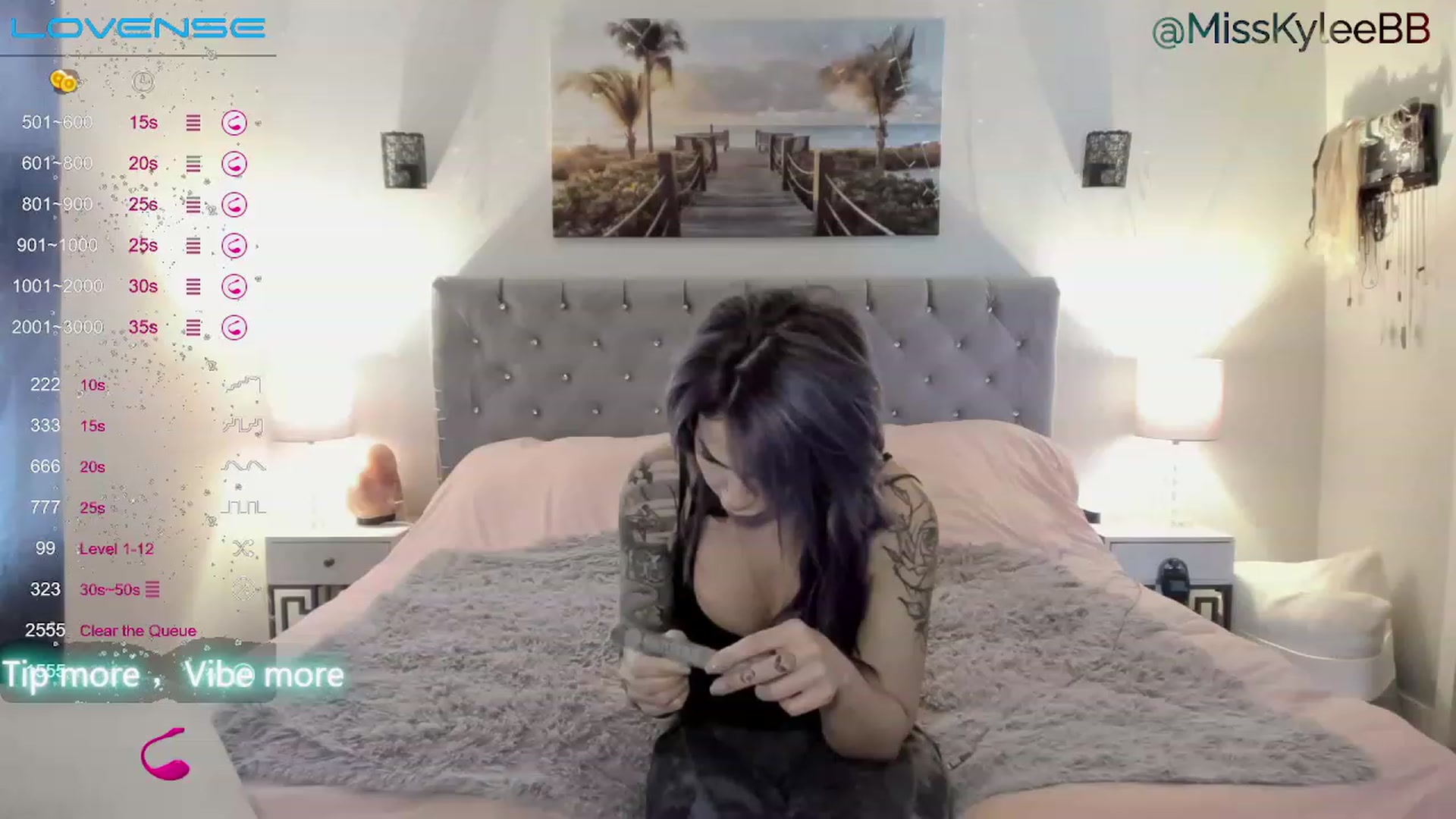 Gallery image thumbnail from MissKyleeBB's myfreecams stream on, 01/31/2023, 20:12 image 4 of 20
