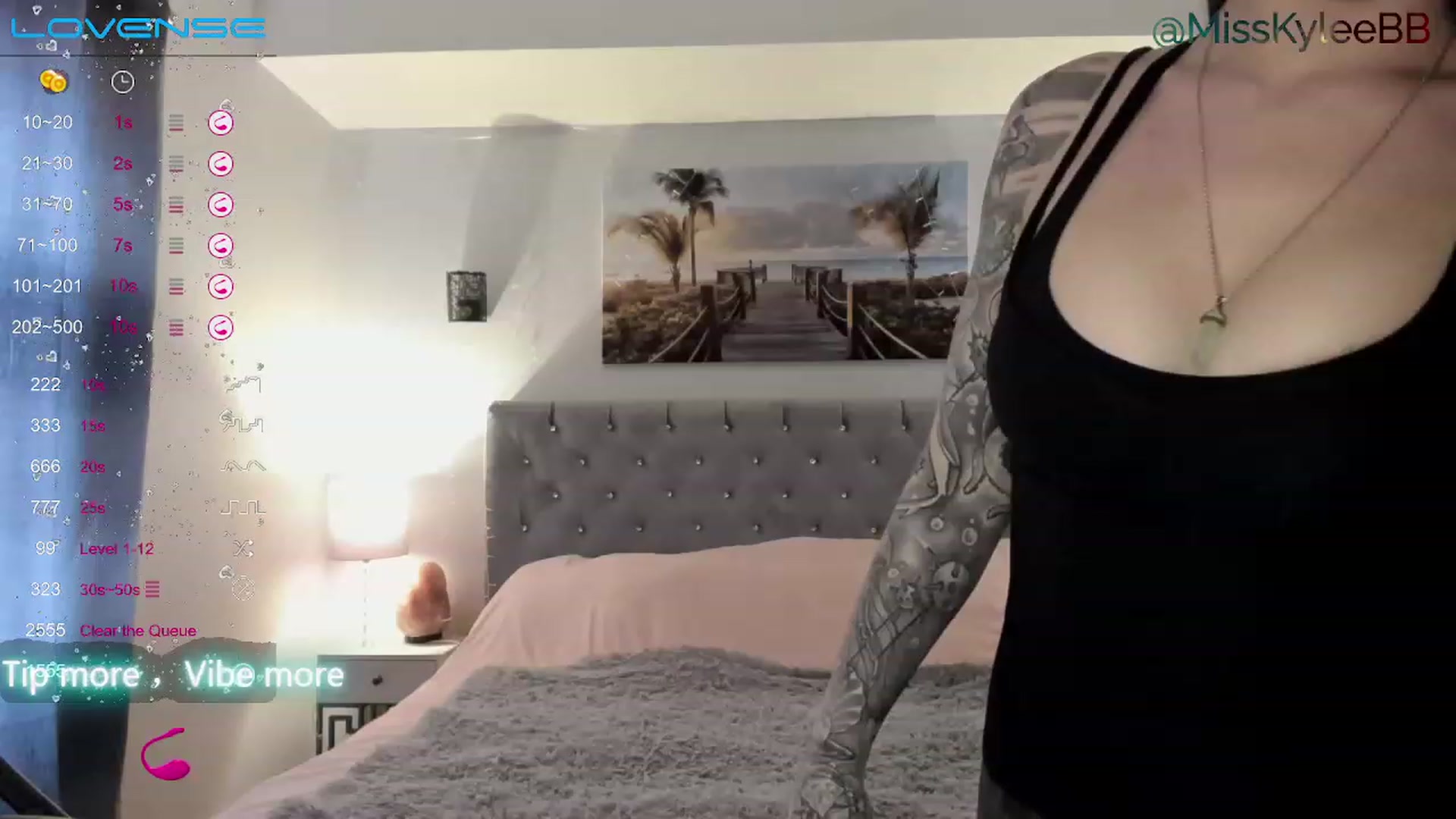 Gallery image thumbnail from MissKyleeBB's myfreecams stream on, 01/31/2023, 20:12 image 1 of 20