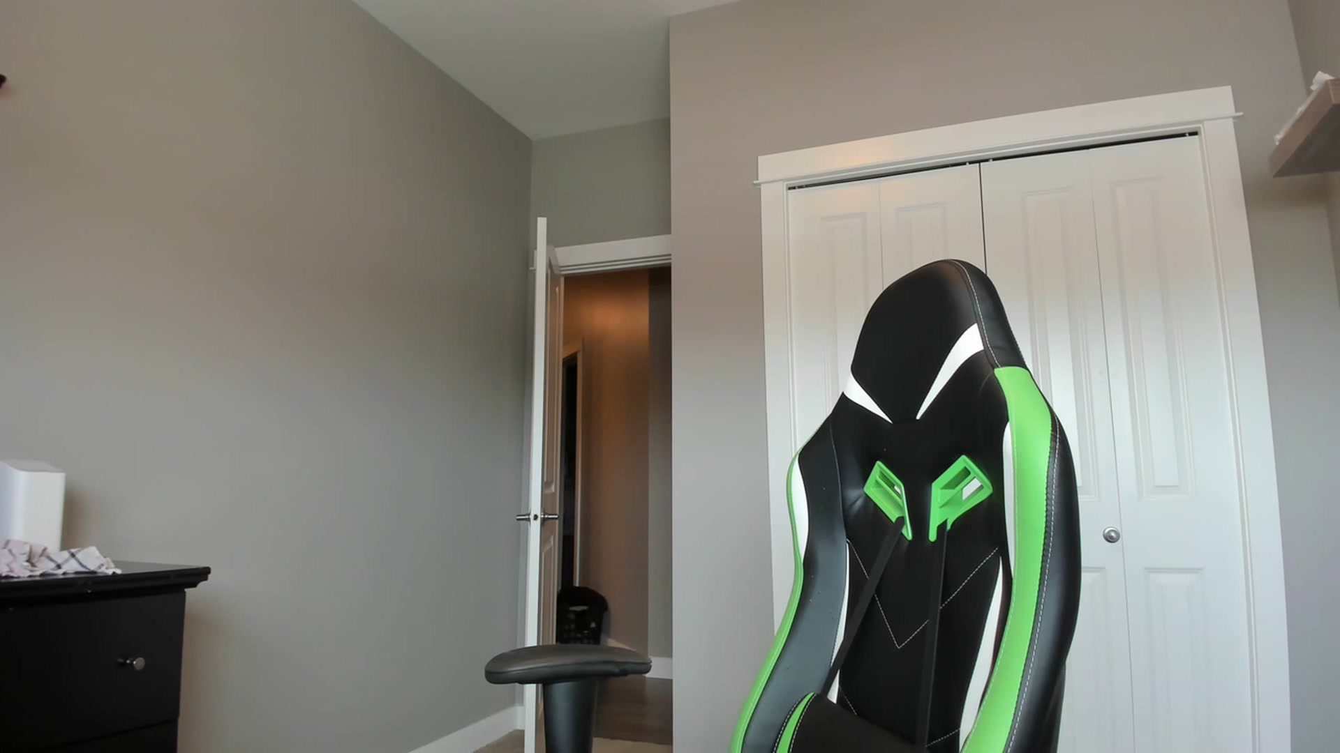 Gallery image thumbnail from MissLaylaStar's myfreecams stream on, 11/18/2022, 18:00 image 9 of 20