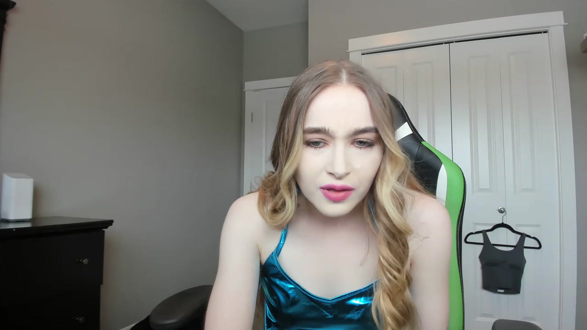 Gallery image thumbnail from MissLaylaStar's myfreecams stream on, 11/21/2022, 19:27 image 14 of 20