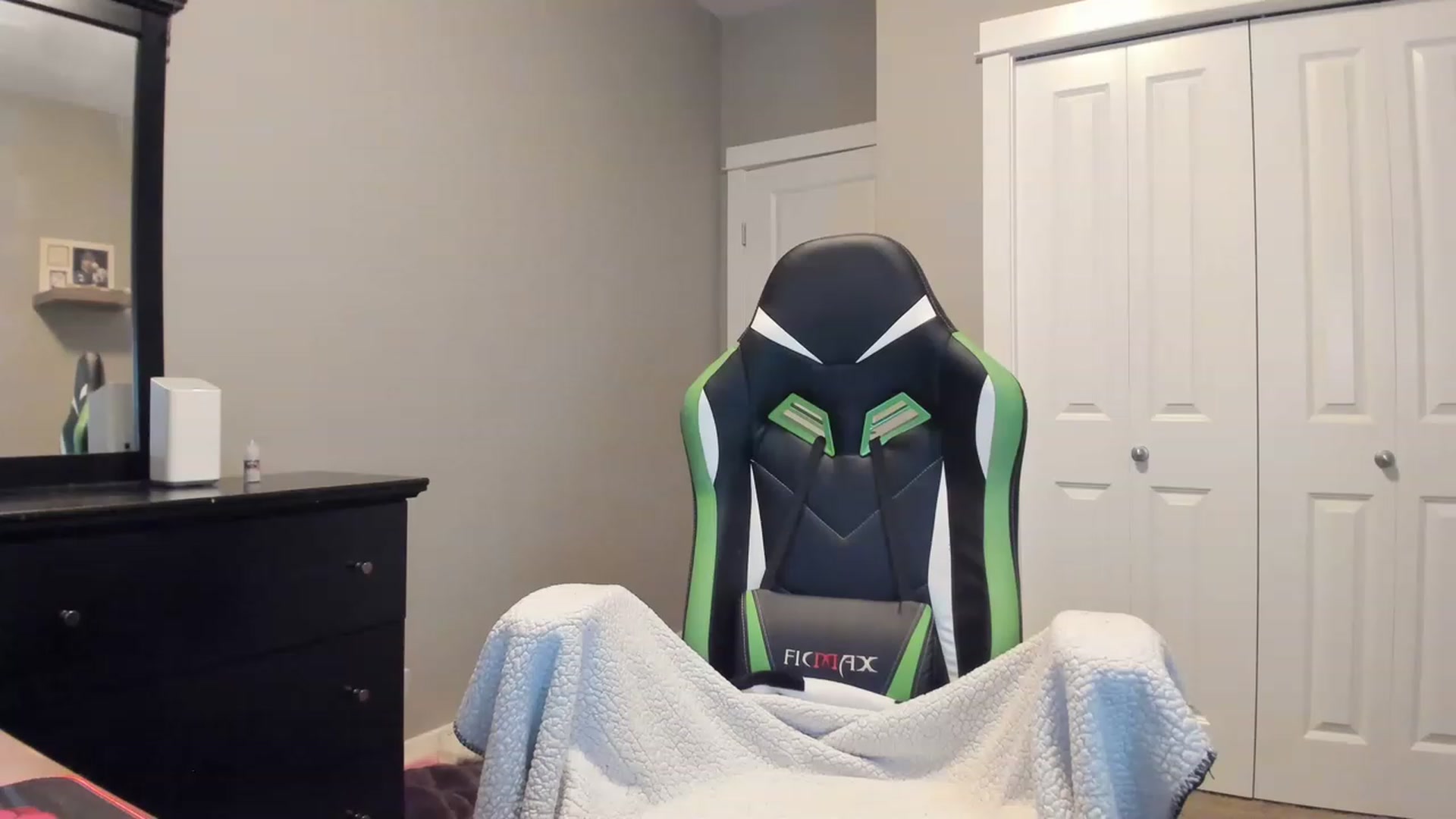 Gallery image thumbnail from MissLaylaStar's myfreecams stream on, 11/29/2022, 15:10 image 3 of 20