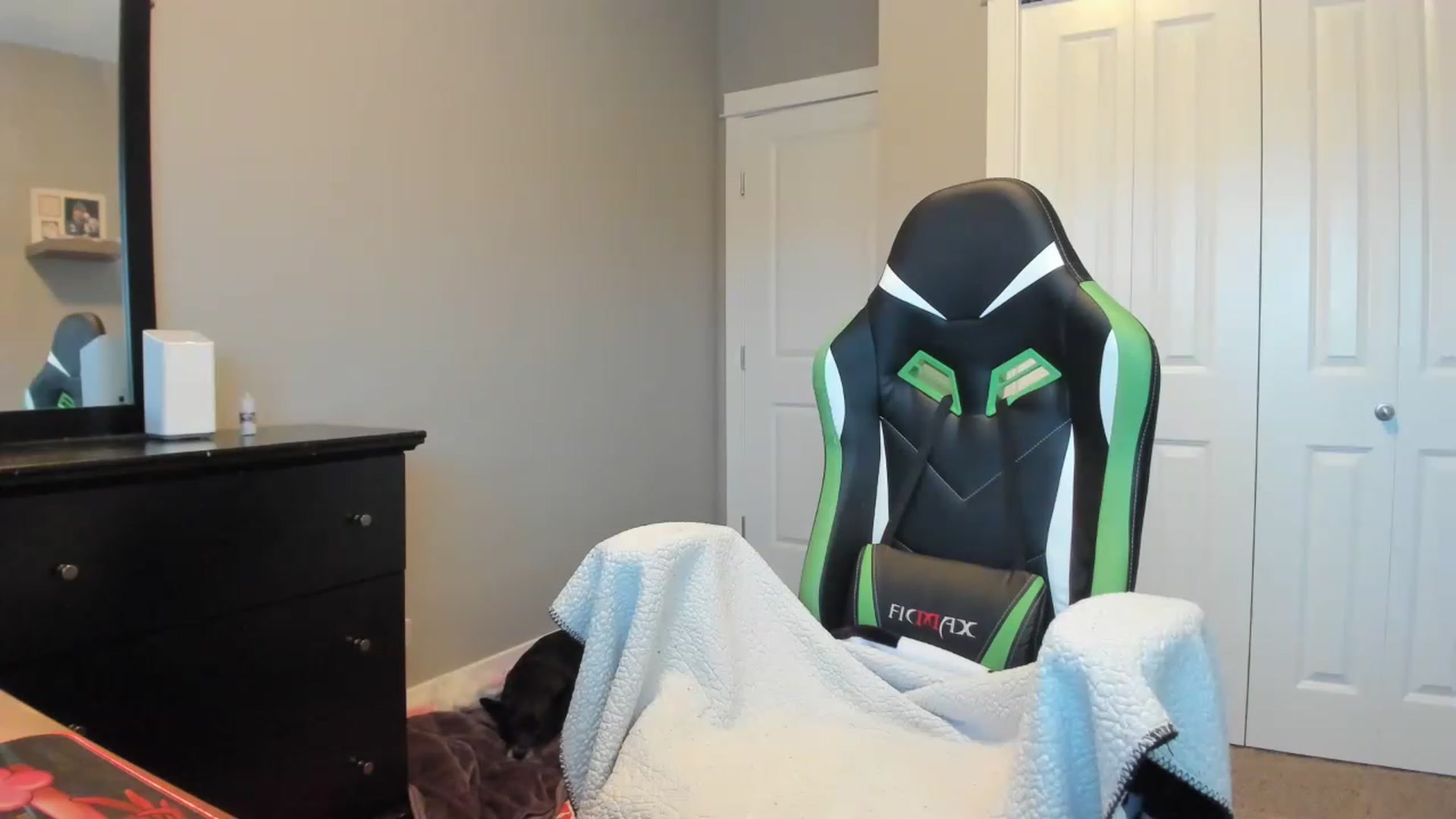 Gallery image thumbnail from MissLaylaStar's myfreecams stream on, 11/29/2022, 15:10 image 16 of 20