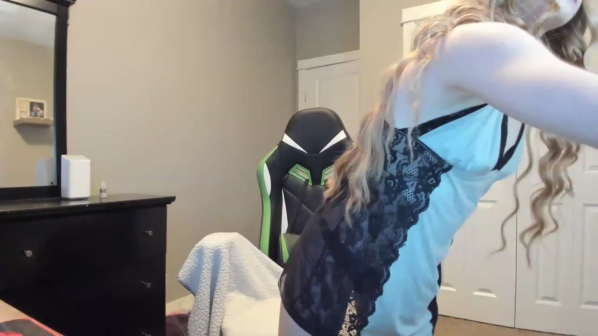 Gallery image thumbnail from MissLaylaStar's myfreecams stream on, 11/29/2022, 15:10 image 9 of 20