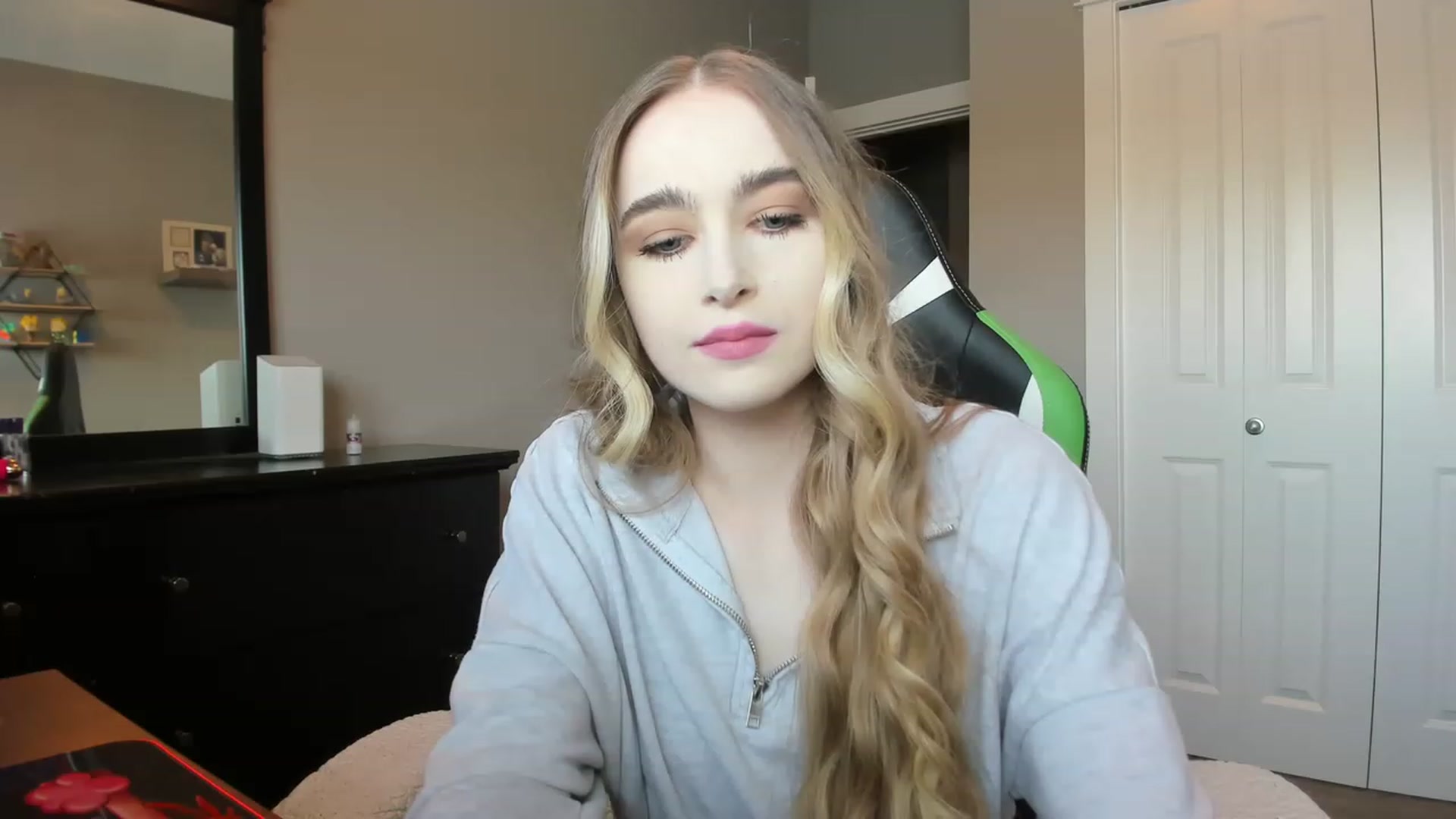Gallery image thumbnail from MissLaylaStar's myfreecams stream on, 11/29/2022, 16:23 image 17 of 20