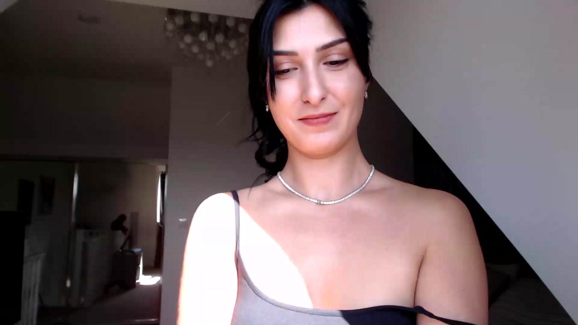 Gallery image thumbnail from MissLeanne's myfreecams stream on, 03/20/2025, 11:26 image 19 of 20