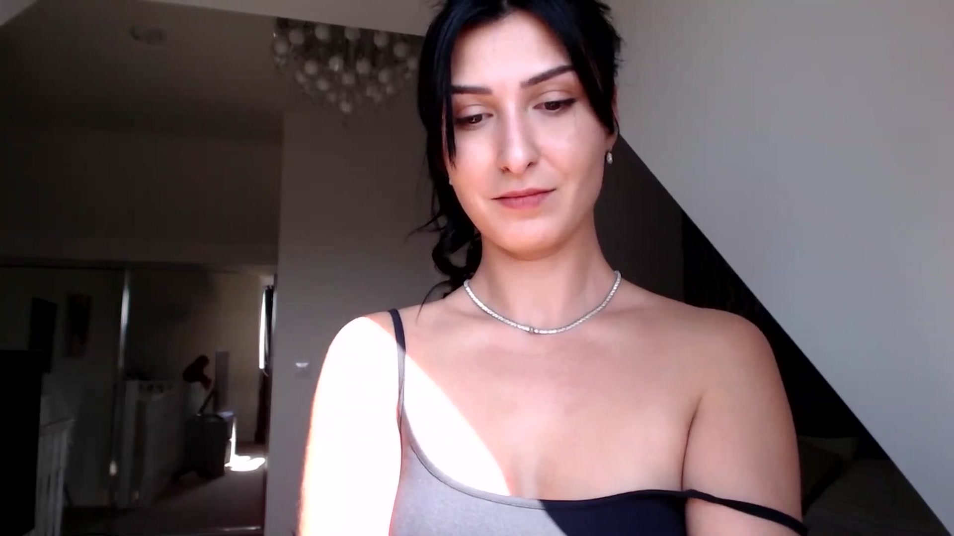 Gallery image thumbnail from MissLeanne's myfreecams stream on, 03/20/2025, 11:26 image 18 of 20