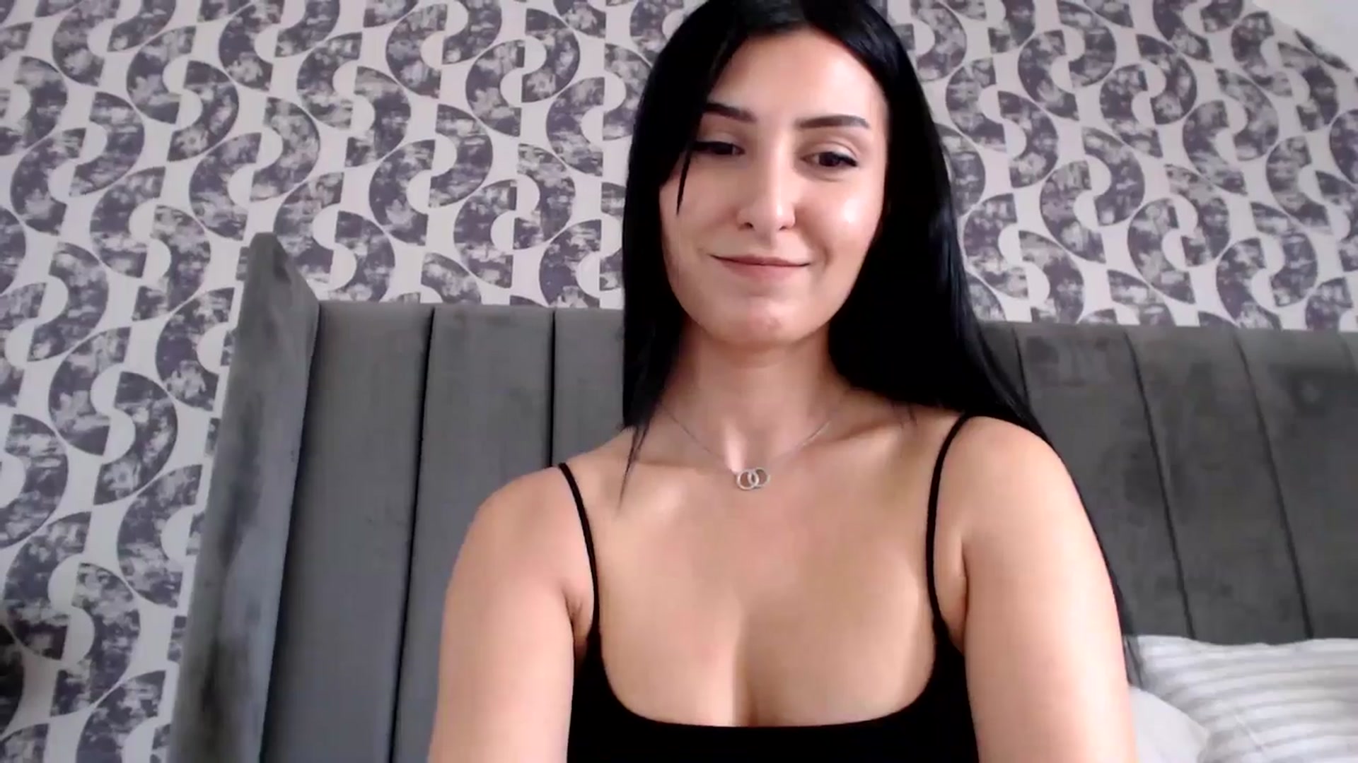 Gallery image thumbnail from MissLeanne's myfreecams stream on, 03/24/2025, 10:37 image 17 of 20