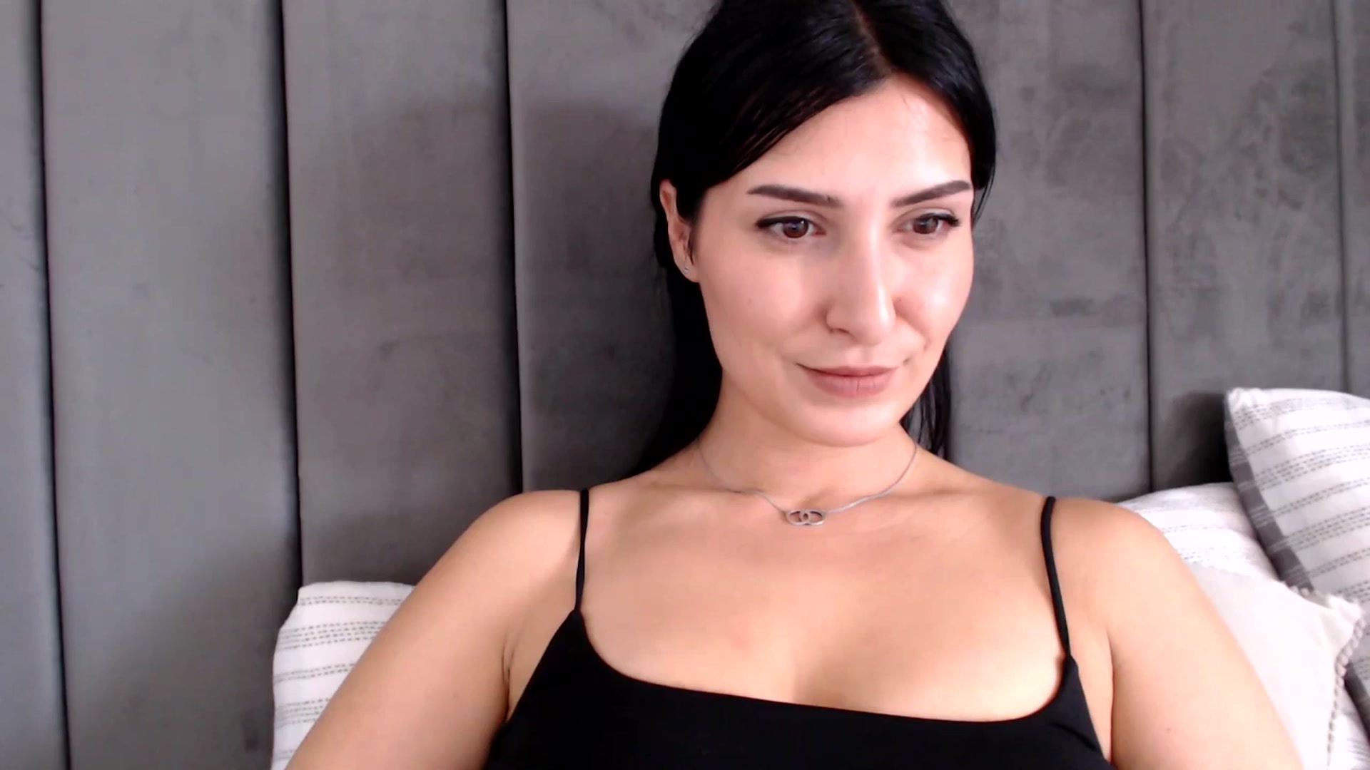Gallery image thumbnail from MissLeanne's myfreecams stream on, 03/24/2025, 10:37 image 13 of 20