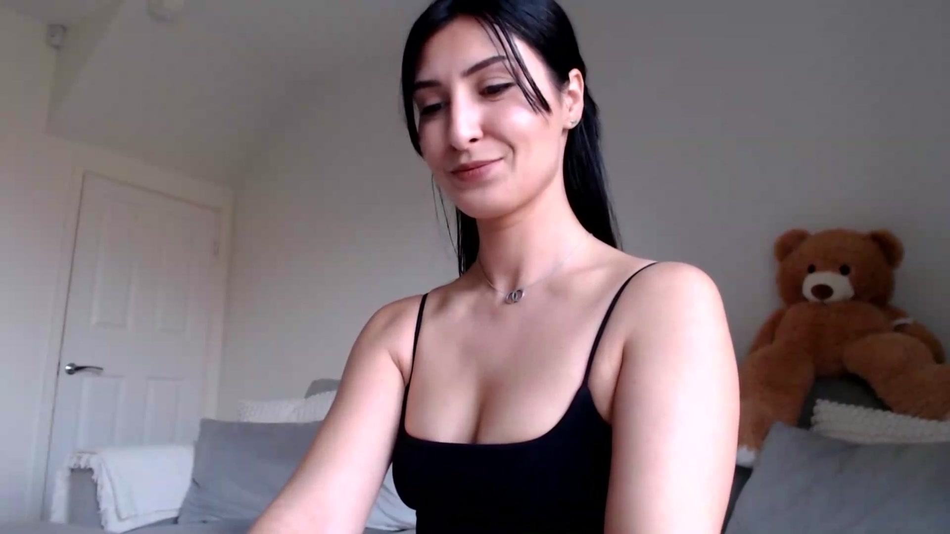 Gallery image thumbnail from MissLeanne's myfreecams stream on, 03/24/2025, 11:06 image 6 of 20