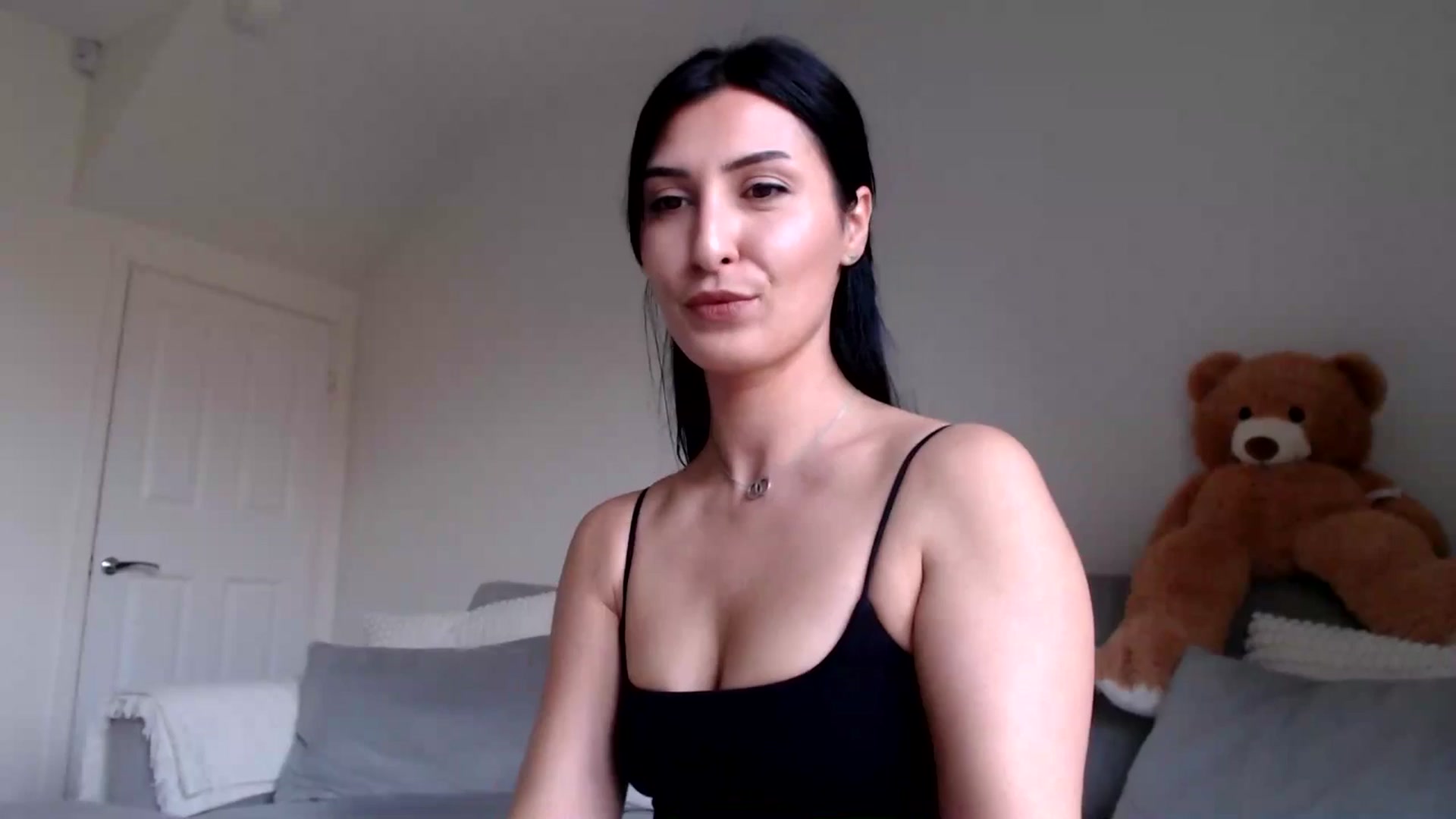 Gallery image thumbnail from MissLeanne's myfreecams stream on, 03/24/2025, 11:06 image 8 of 20