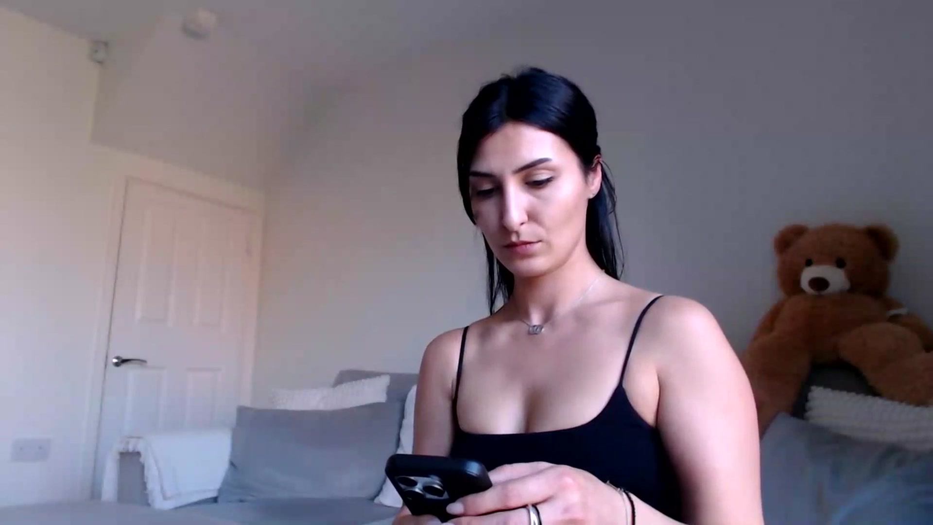 Gallery image thumbnail from MissLeanne's myfreecams stream on, 03/24/2025, 13:34 image 13 of 20