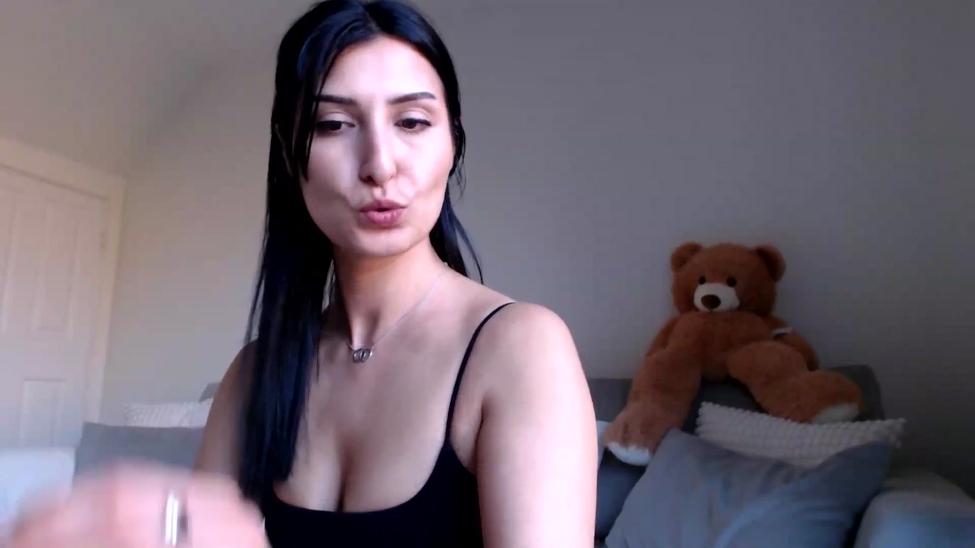 Gallery image thumbnail from MissLeanne's myfreecams stream on, 03/24/2025, 13:34 image 16 of 20