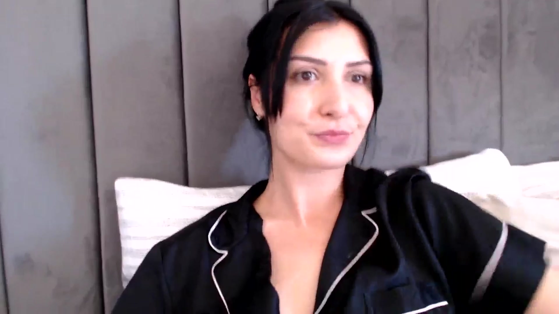 Gallery image thumbnail from MissLeanne's myfreecams stream on, 03/28/2025, 11:23 image 12 of 20