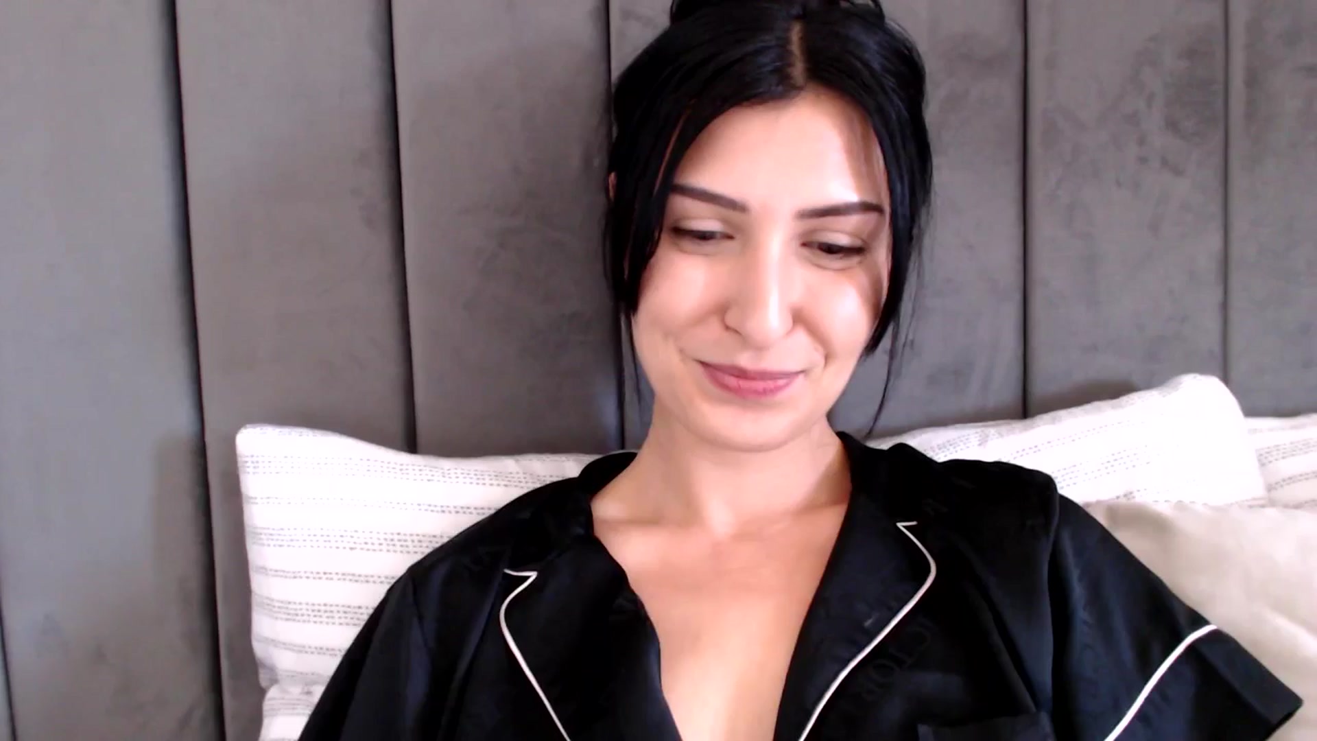 Gallery image thumbnail from MissLeanne's myfreecams stream on, 03/28/2025, 11:23 image 6 of 20