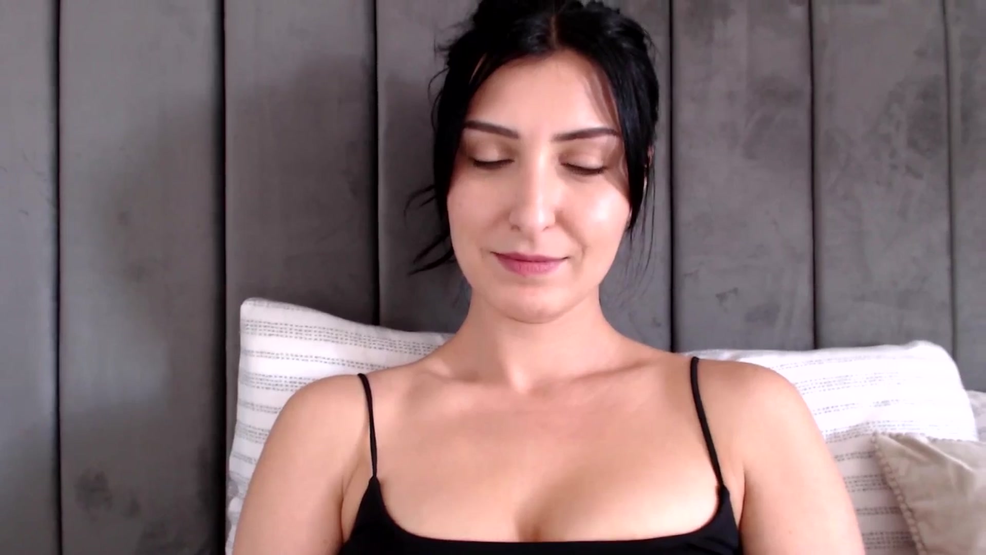Gallery image thumbnail from MissLeanne's myfreecams stream on, 03/28/2025, 12:55 image 11 of 20